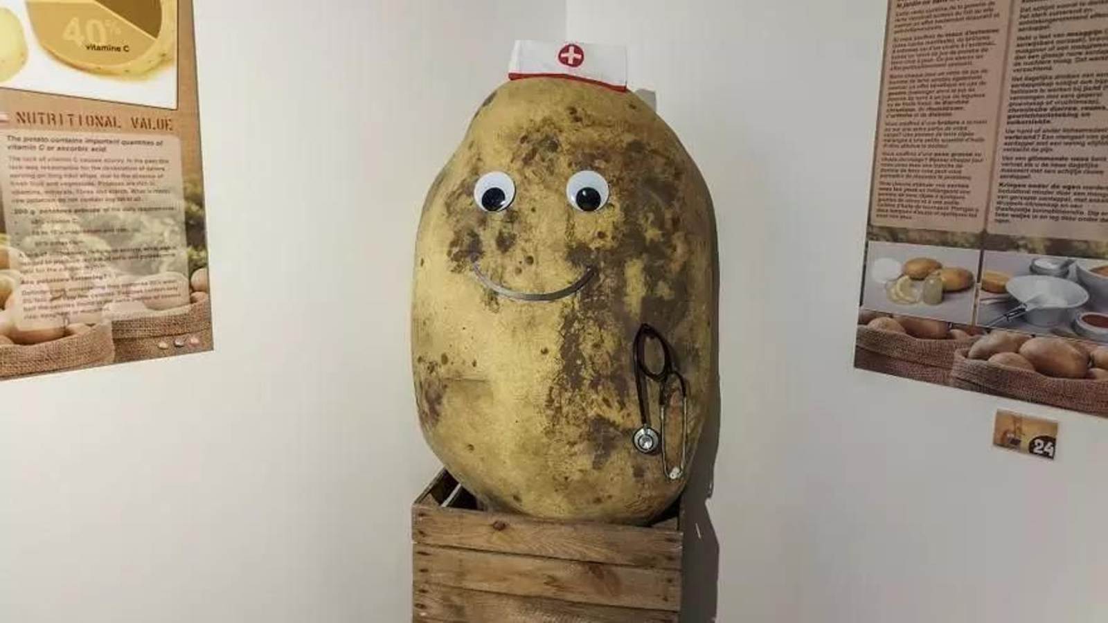 Una de las figuras del nuevo museo de la patata frita en Bruselas.