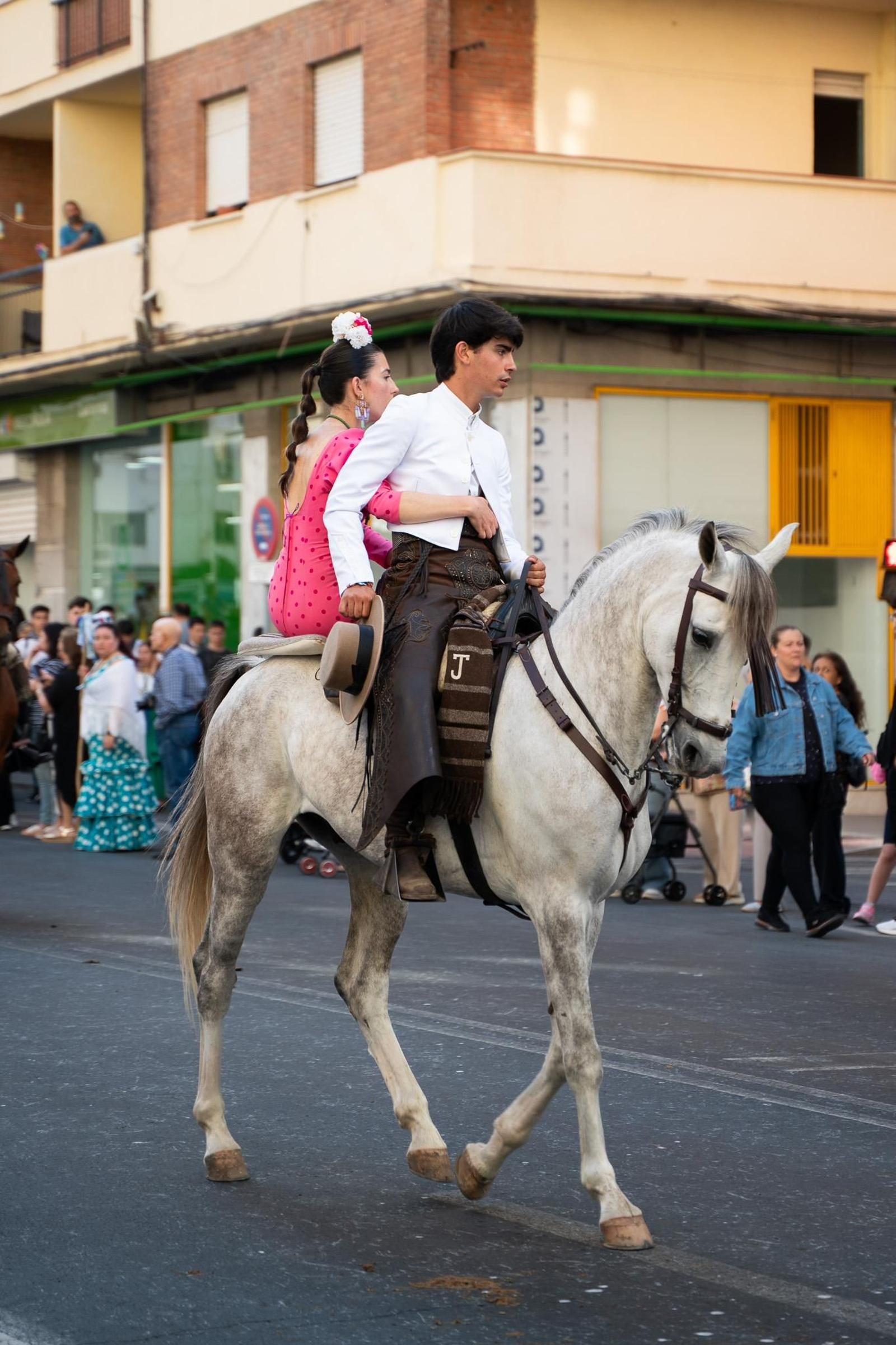 El Rocío 2025: Búscate en la salida de la Hermandad de Huelva este jueves por las calles de la ciudad