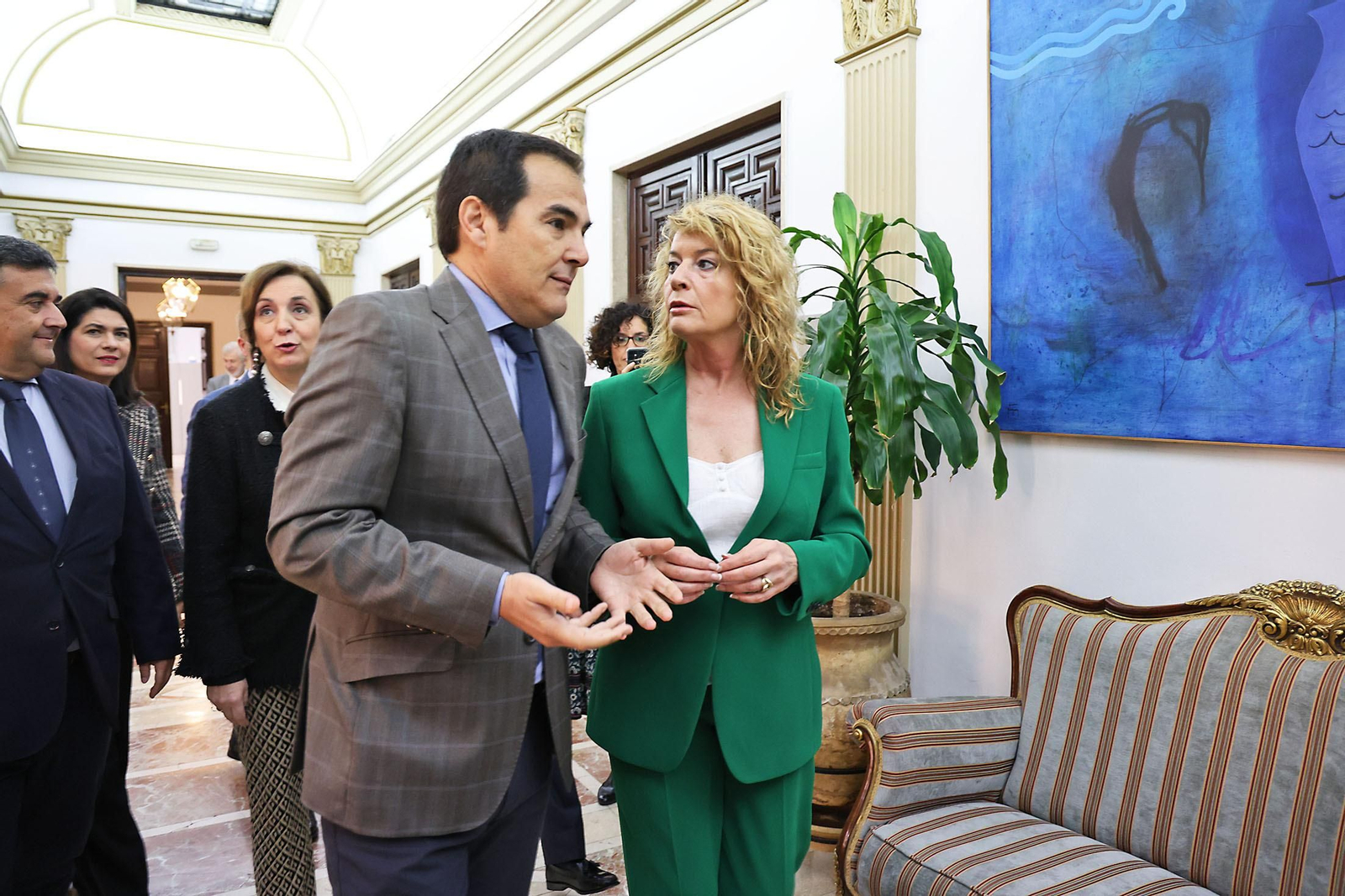 Imágenes de la firma del convenio para la cesión de los terrenos para la construcción de la Ciudad de la Justicia. Imágenes de la firma del convenio para la cesión de los terrenos para la construcción de la Ciudad de la Justicia.