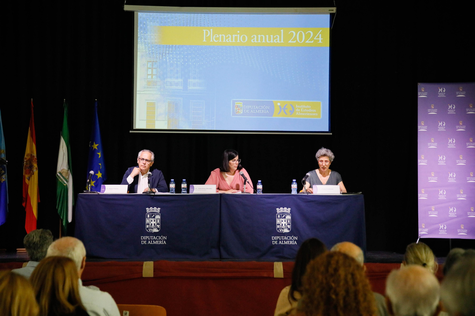 Imágenes de la entrega de los Escudos de Oro del IEA y la celebración de su Plenario