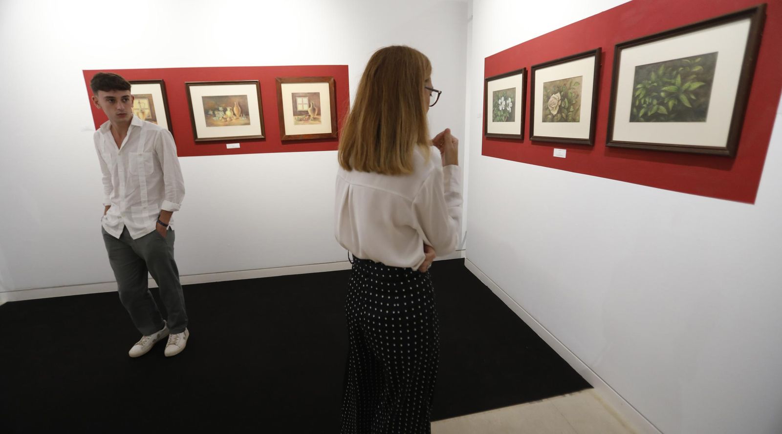 Fotos de la exposición de acuarelas y dibujos de Antonio Torremocha en La Línea