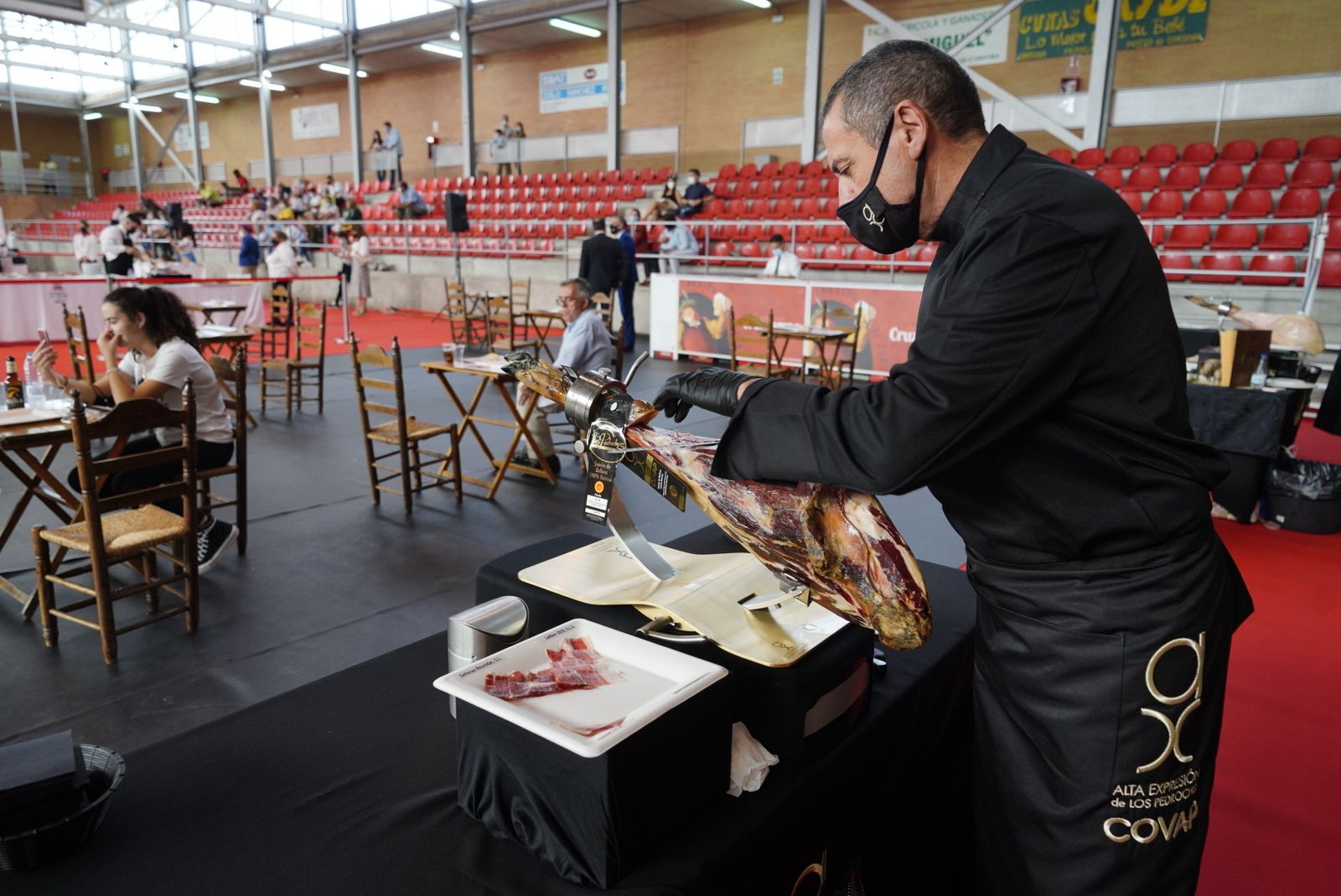 La última jornada de la Feria del Jamón de Villanueva de Córdoba, en fotografías