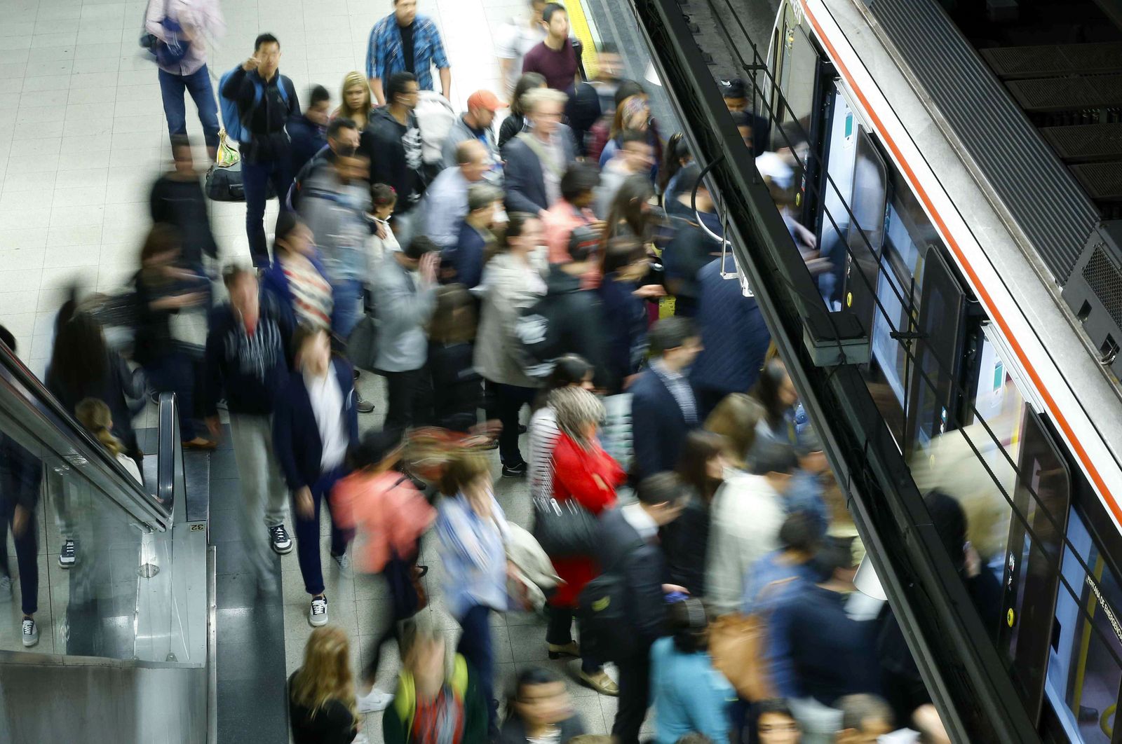 Viajes en el Metro de Madrid en Nuevos Ministerios.