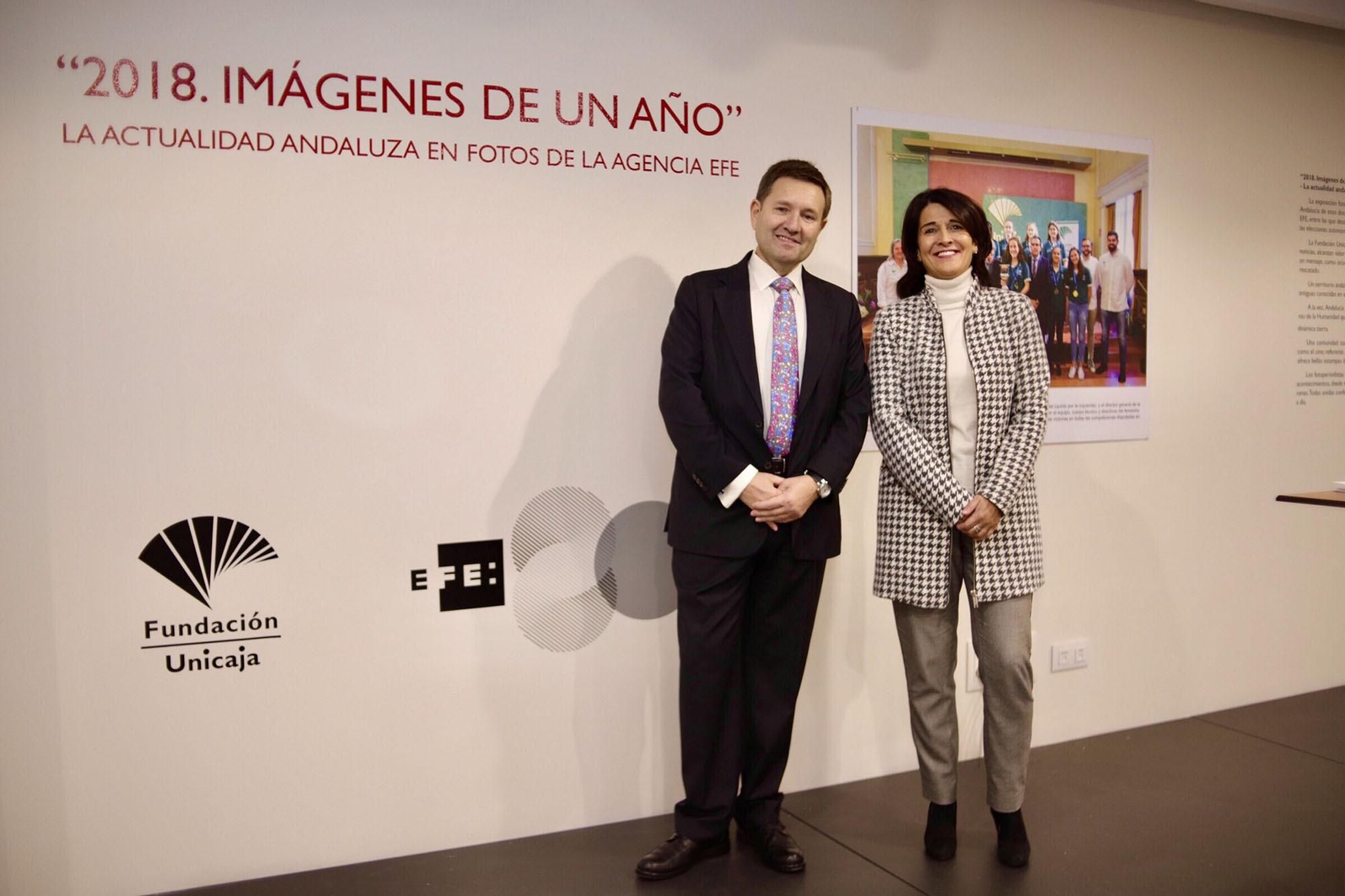 Juan Manuel de Lara de la Agencia EFE junto a Emilia Garrido de Unicaja.