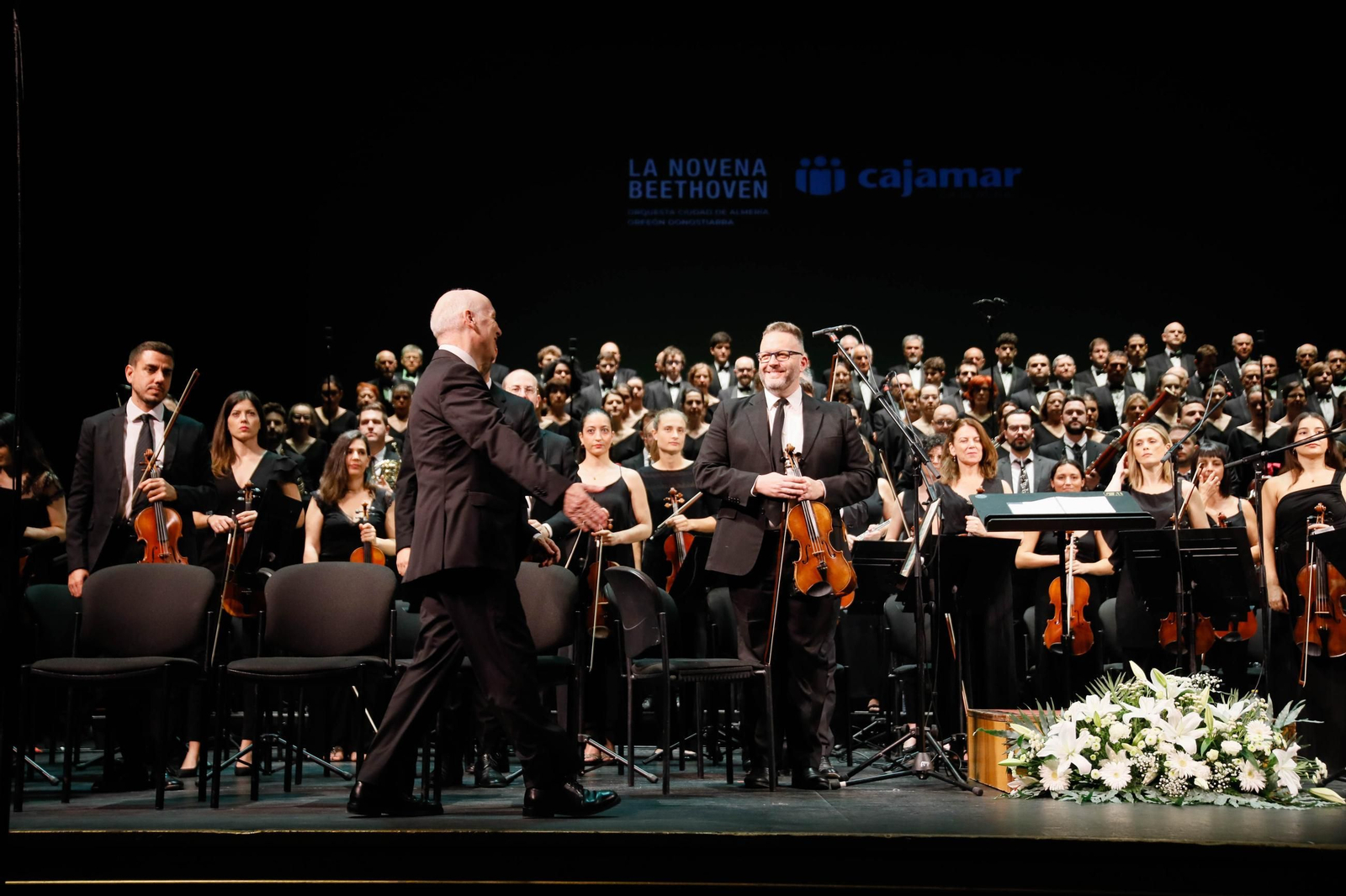 Imágenes de la novena Beethoven interpretado por la OCAL y Orfeón para Cajamar