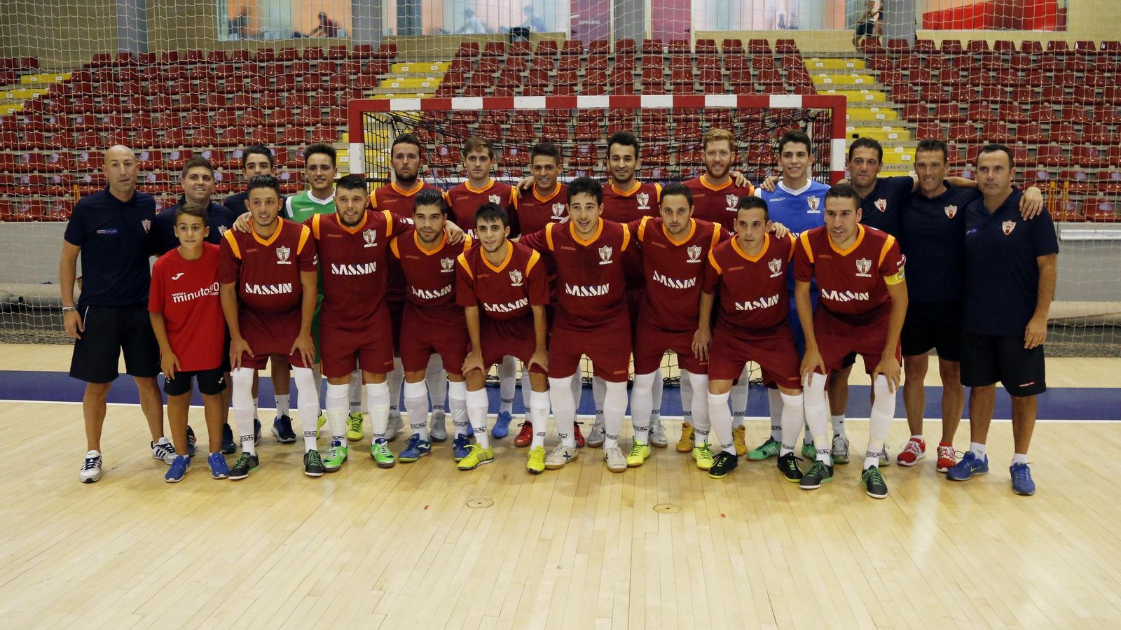 Formación del Minuto 90 correspondiente a la temporada 2014-15, cuando miliataba en Tercera.