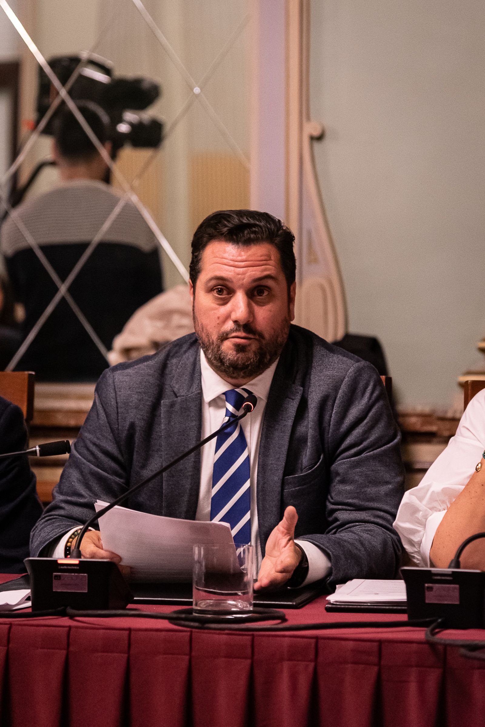 Imágenes del pleno extraordinario para la aprobación de los presupuestos del Ayuntamiento de Huelva