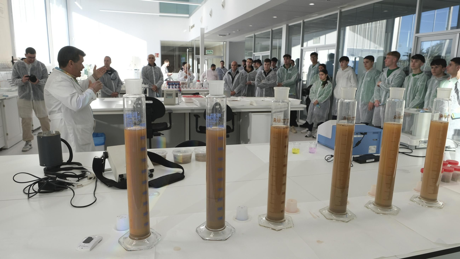 Jornada de puertas abiertas en la Estación Experimental Cajamar Las Palmerillas, en fotos