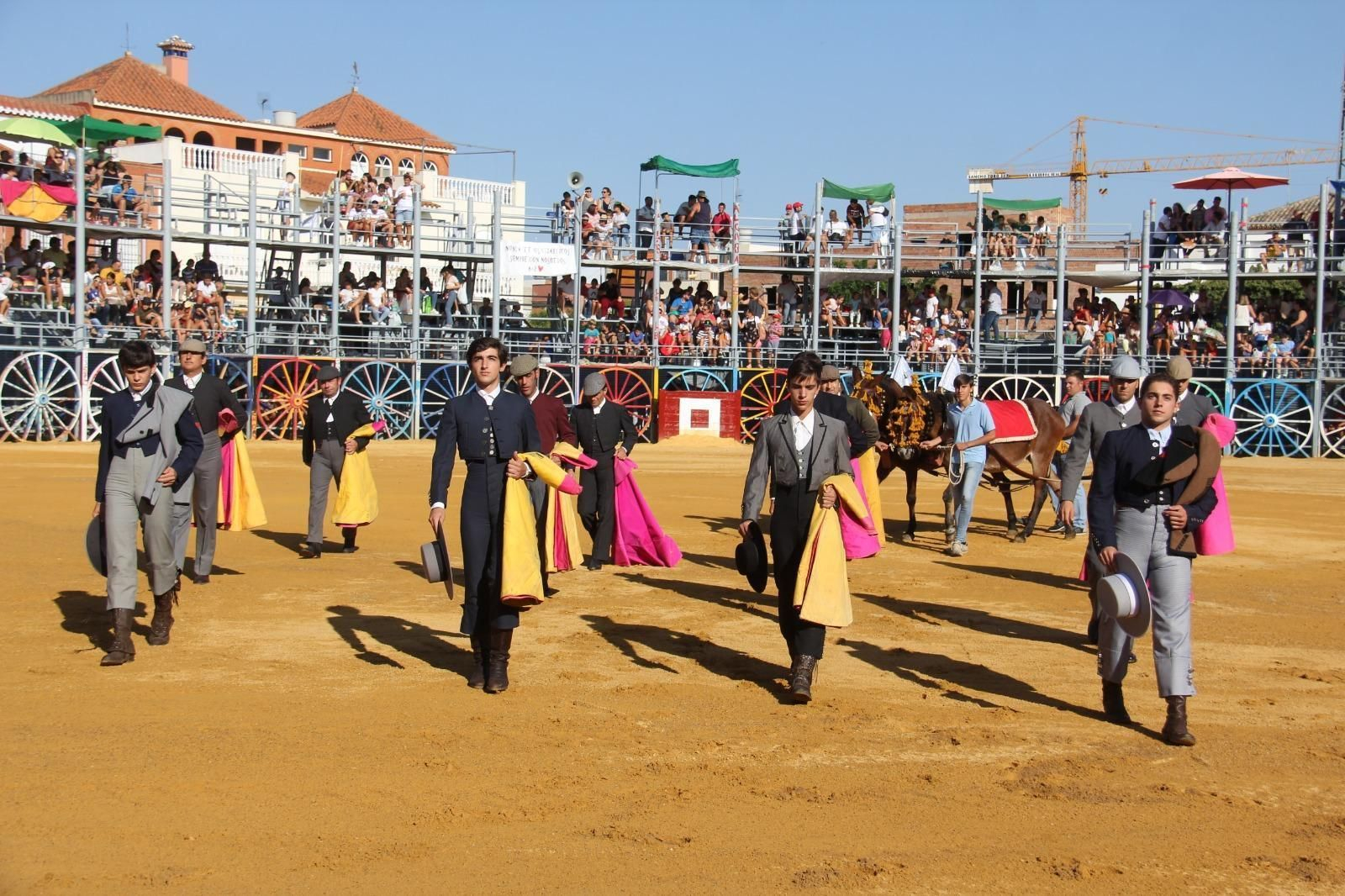 Paseíllo en un festejo de promoción en La Algaba 2018.