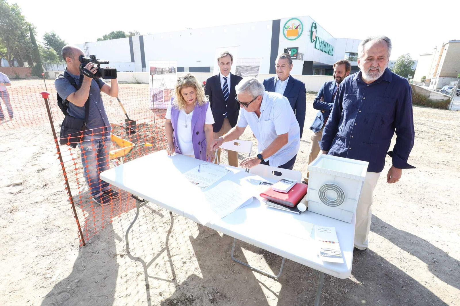 Acto de colocación de la primera piedra de la futura sede de Proyecto Hombre en Jerez