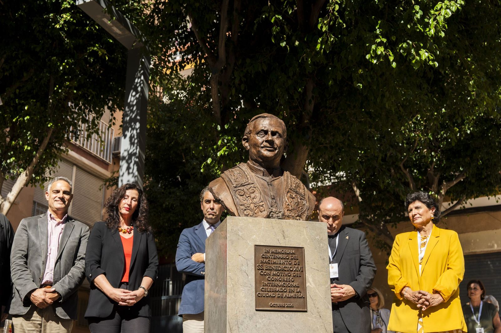 Busto dedicado al papa Juan Pablo II en Almería. Busto dedicado al papa Juan Pablo II en Almería.