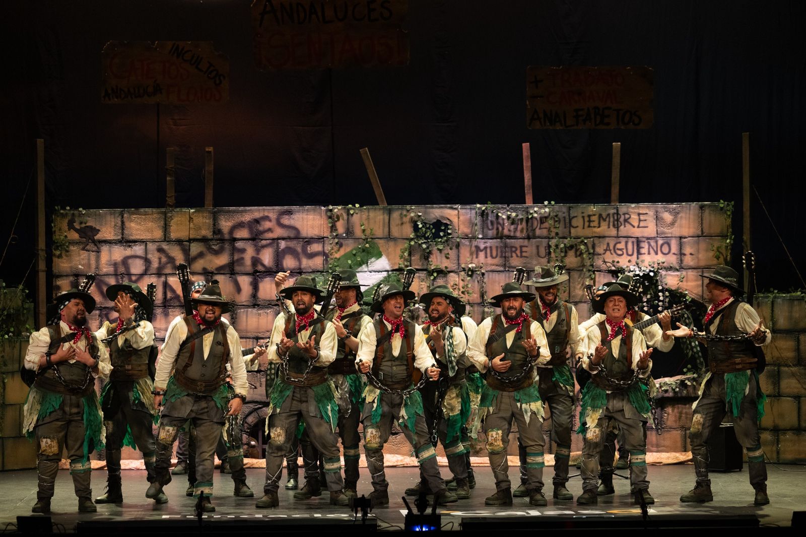 La comparsa 'Sociedad limitada', que también firma David Márquez Mateo 'carapapa'