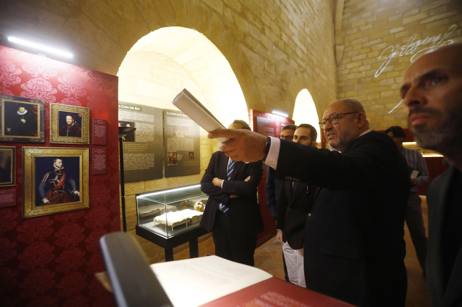 La exposición 'Córdoba, capital de un imperio. La visita de Felipe II en 1570', en imágenes