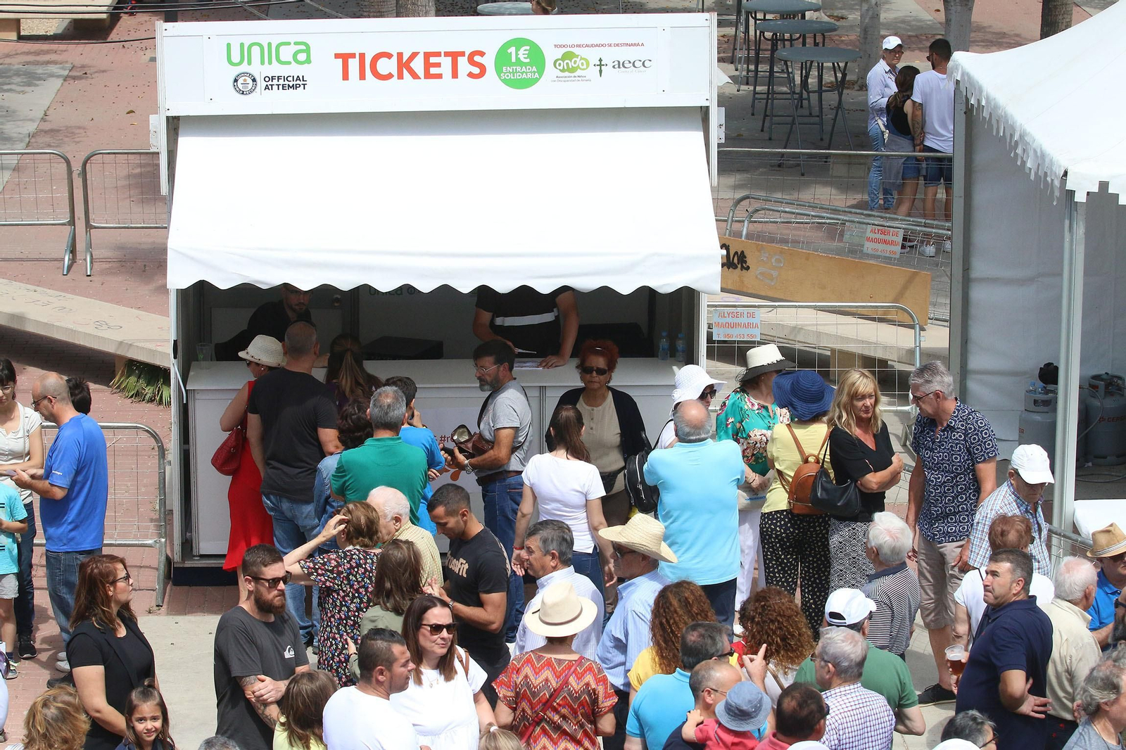 Fotogalería del récord Guinnes del gazpacho más grande del mundo