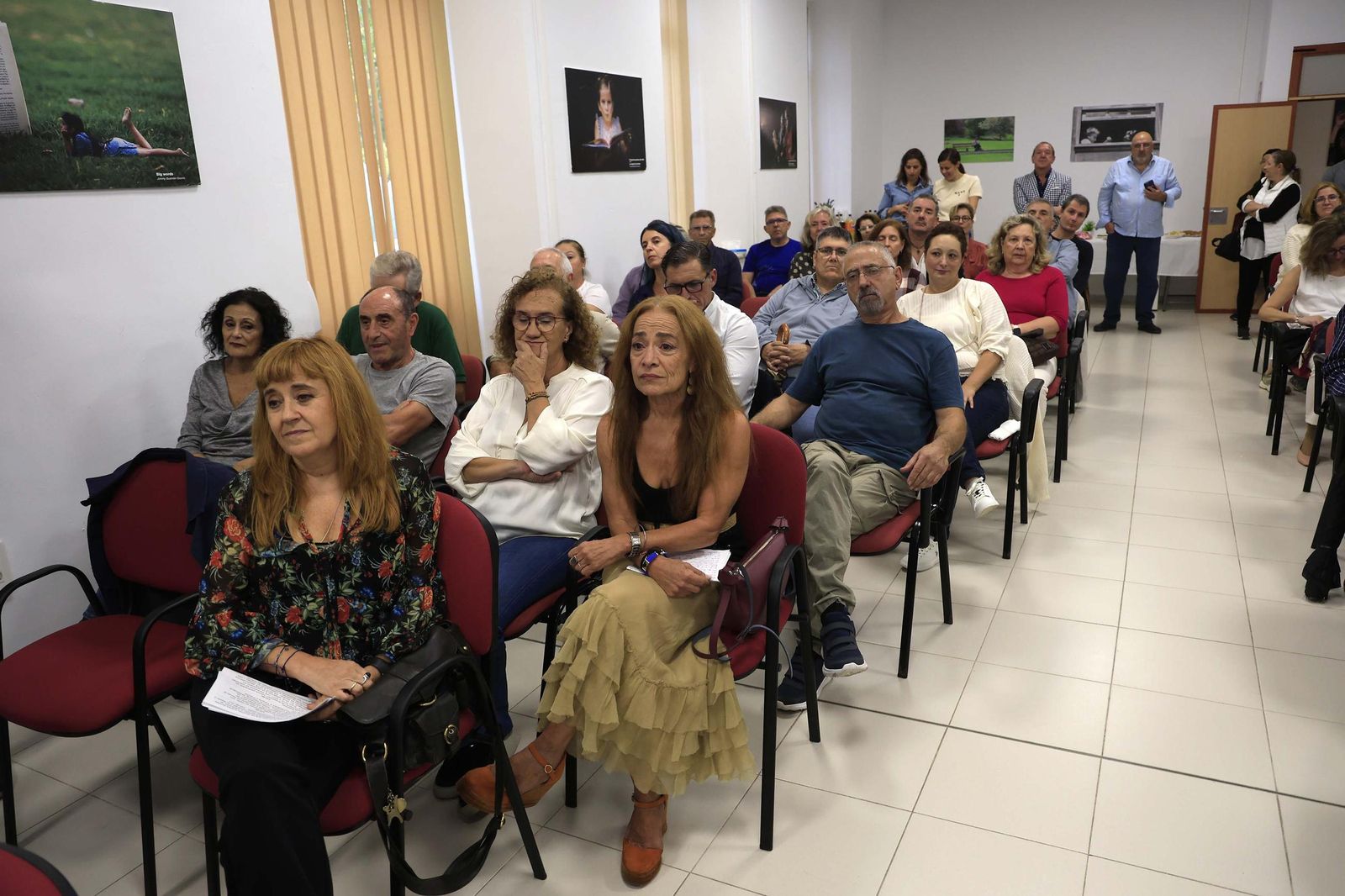 Las fotos del homenaje póstumo a Marian Díaz, directora de la Escuela Oficial de Idiomas de San Roque