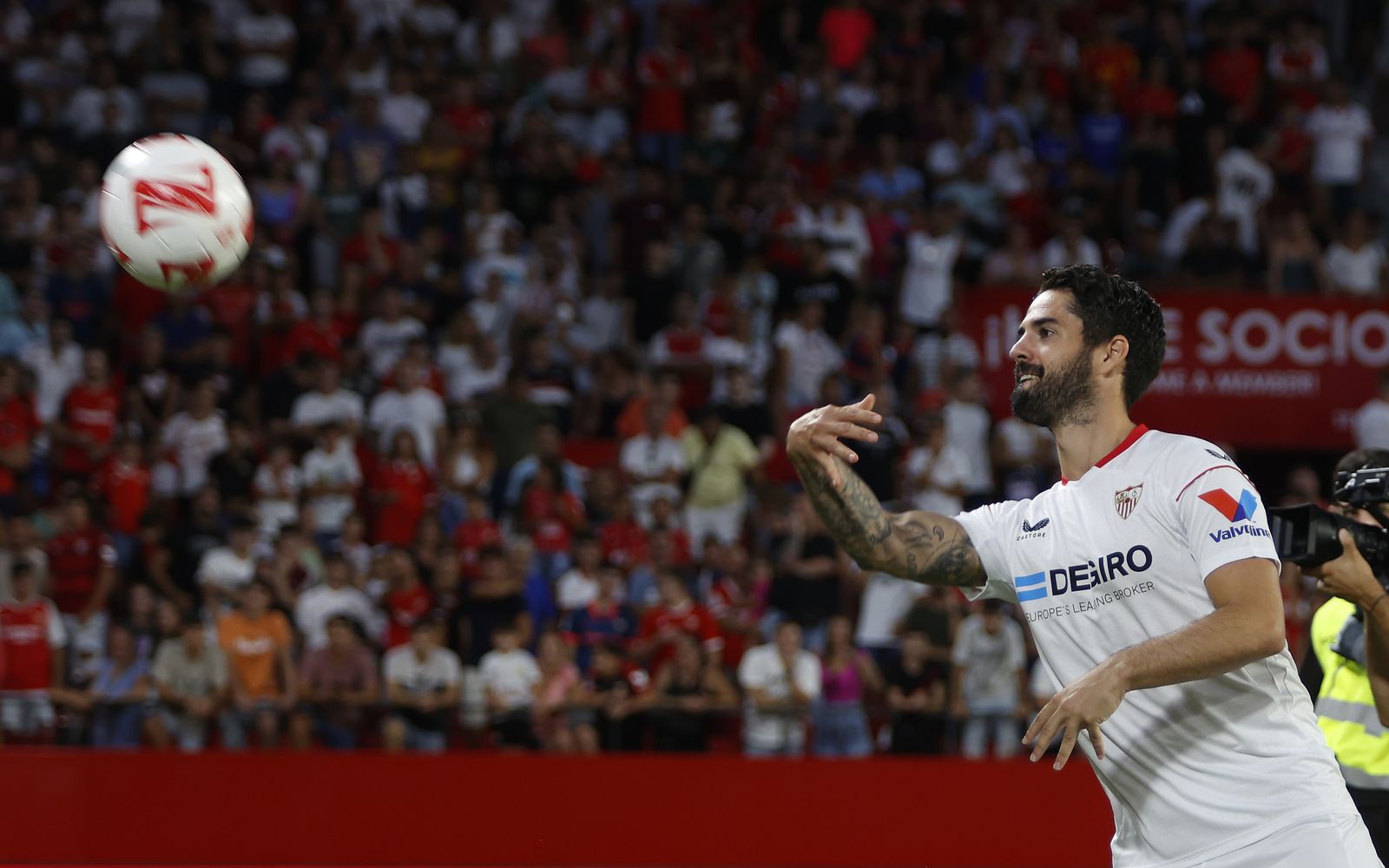 Las imágenes de la presentación de Isco en el Sánchez Pizjuán