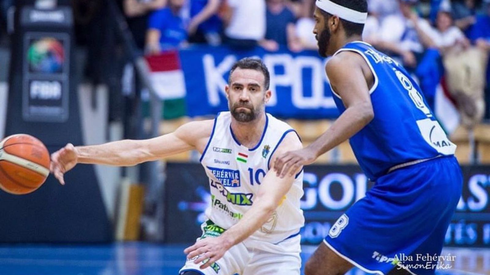 Cabezas, en esa etapa en Hungría.