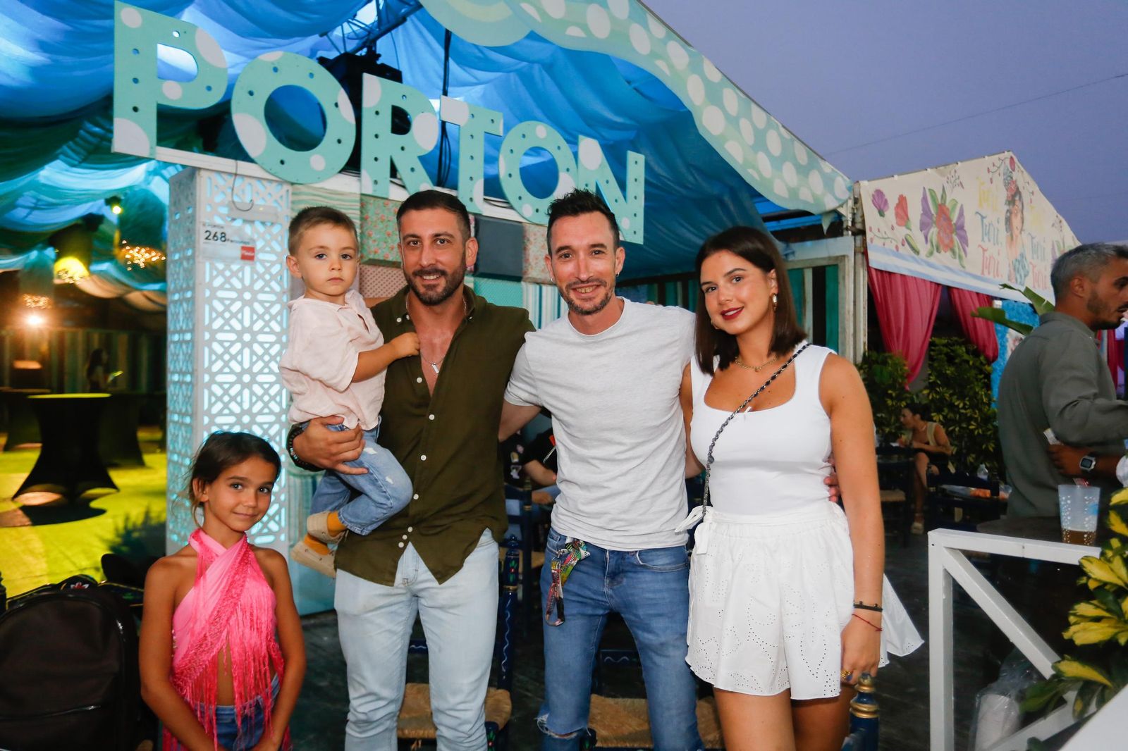 Búscate en las fotos del jueves en la Feria de La Línea