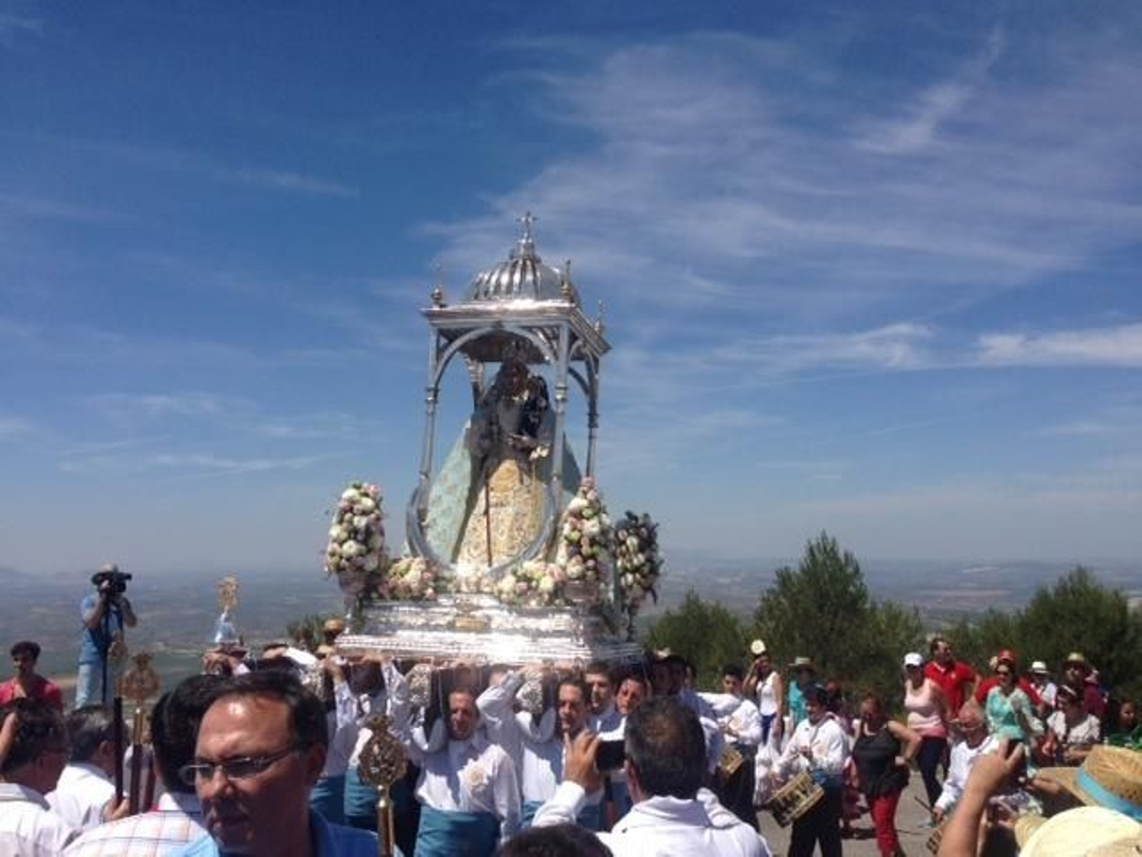 Romería de la Virgen  de Araceli  hasta su ermita.