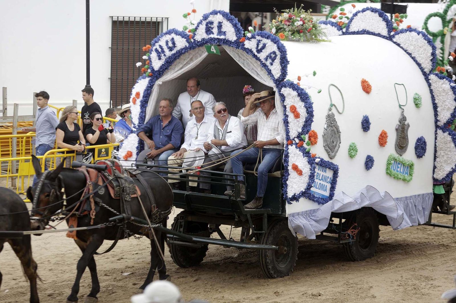 El Rocío 2023: Imágenes de ambiente y presentaciones de las Hermandades