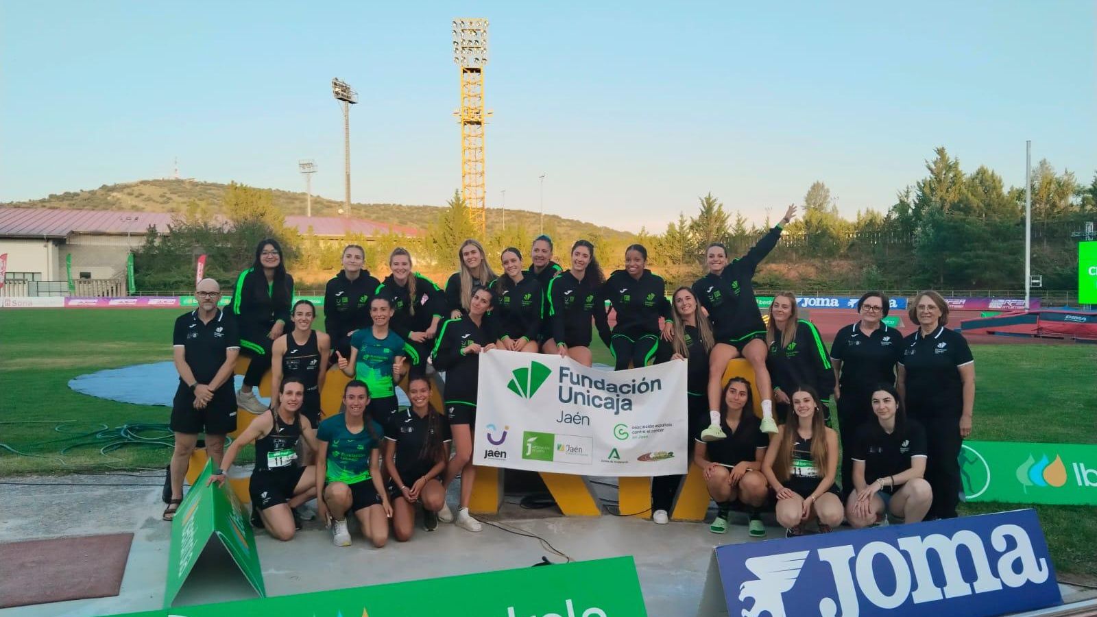 El equipo femenino estuvo muy cerca del podio.