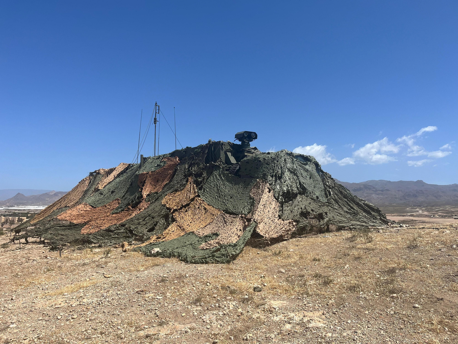 Así se despliegan los obuses en la costa de Almería para defender la soberanía nacional
