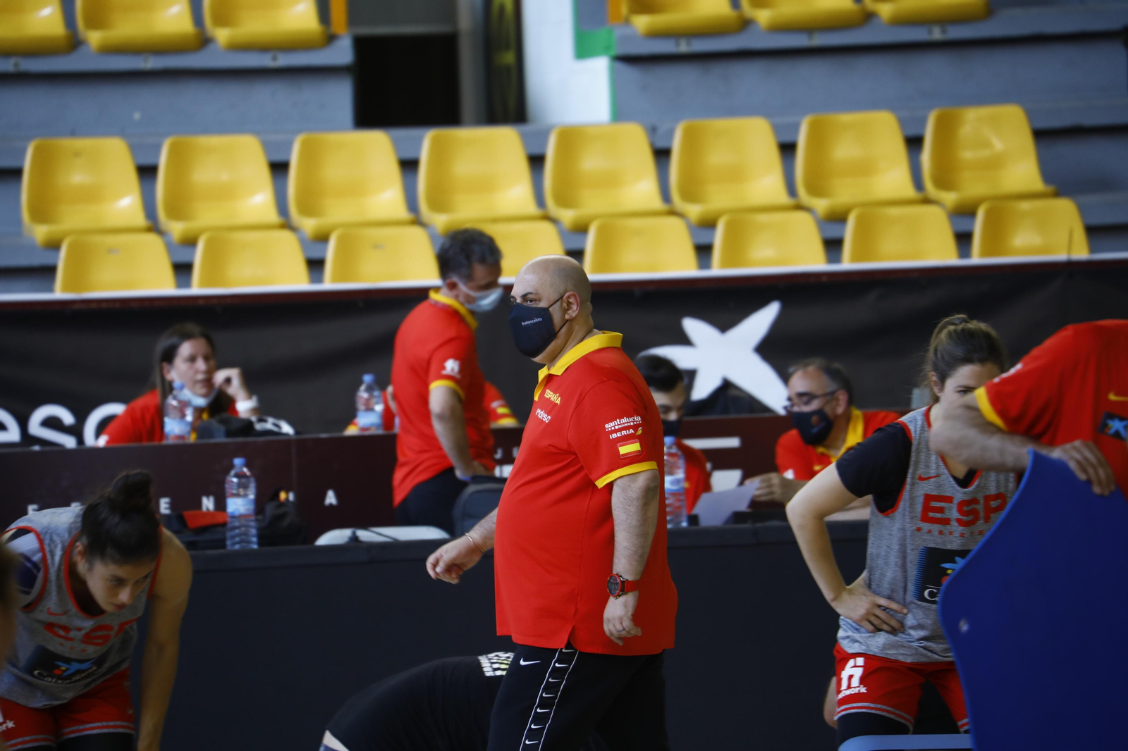 Las fotos del primer entrenamiento de la selección española femenina de baloncesto en Córdoba