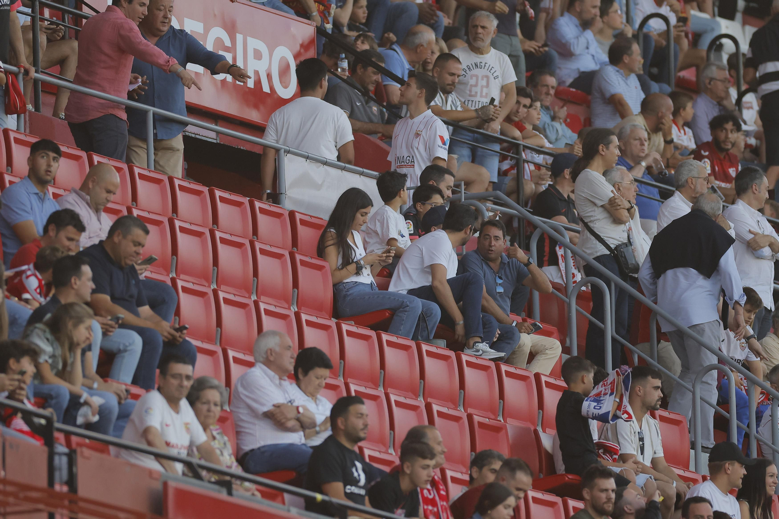 Búscate en las fotos del Sevilla-Girona