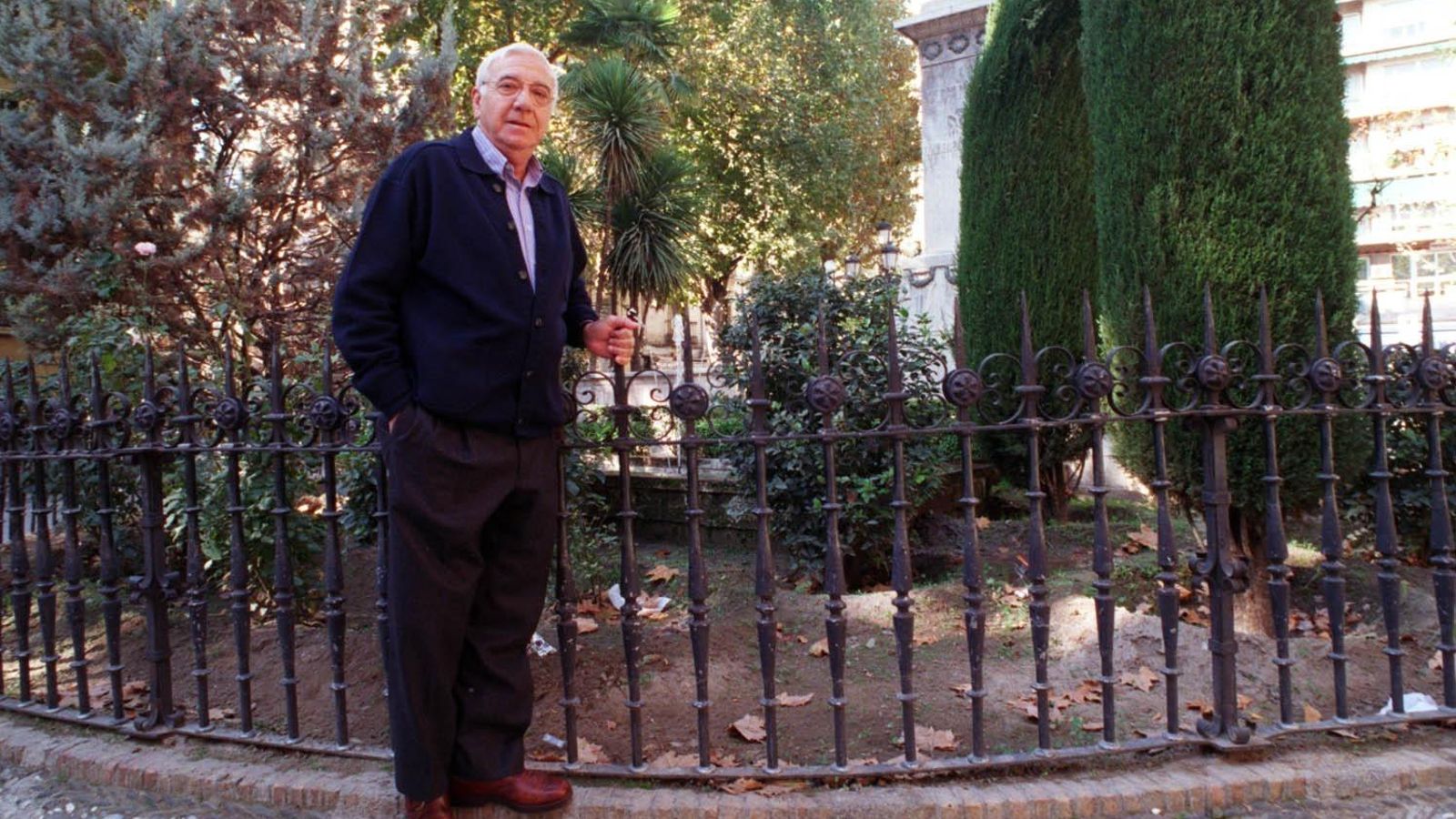 Emilio Aragón Bermúdez, Miliki, en la plaza Mariana Pineda. Foto.