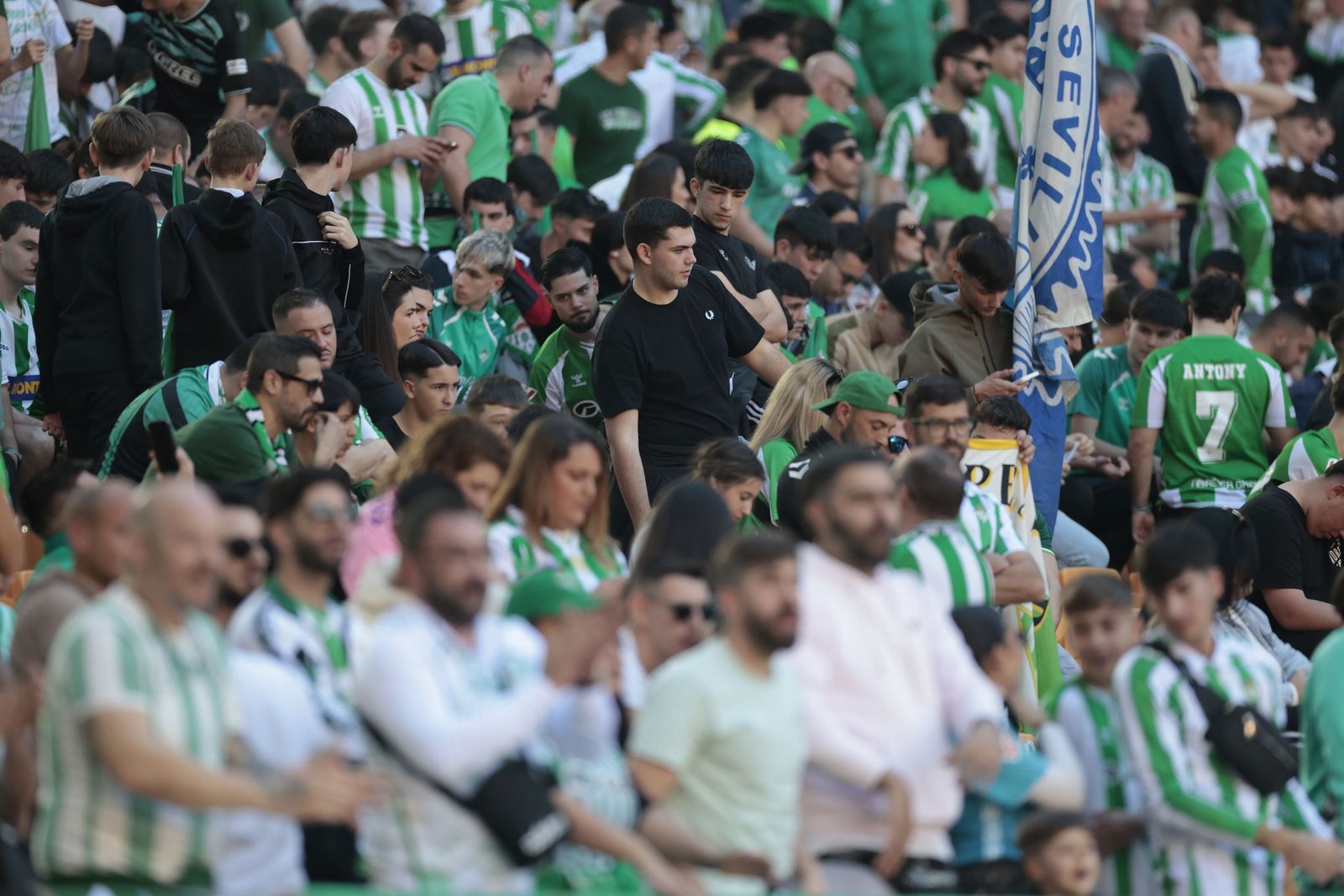 Búscate en las fotos del Betis - Rayo