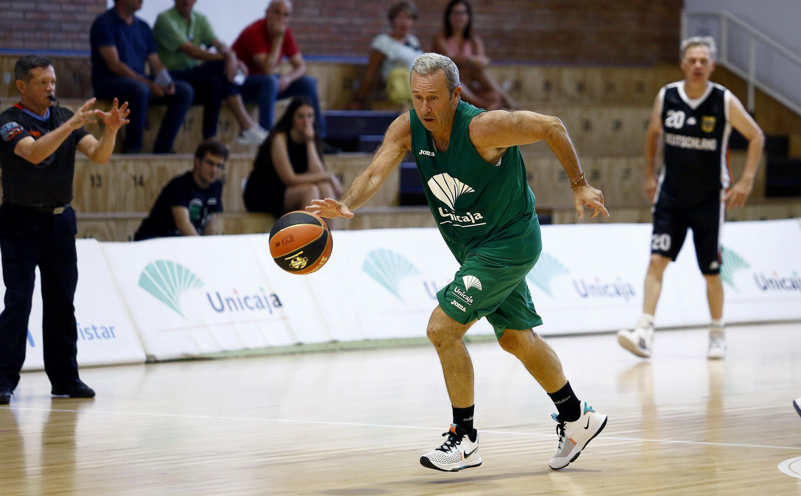 El debut del Unicaja +60 en el FIMBA, en fotos