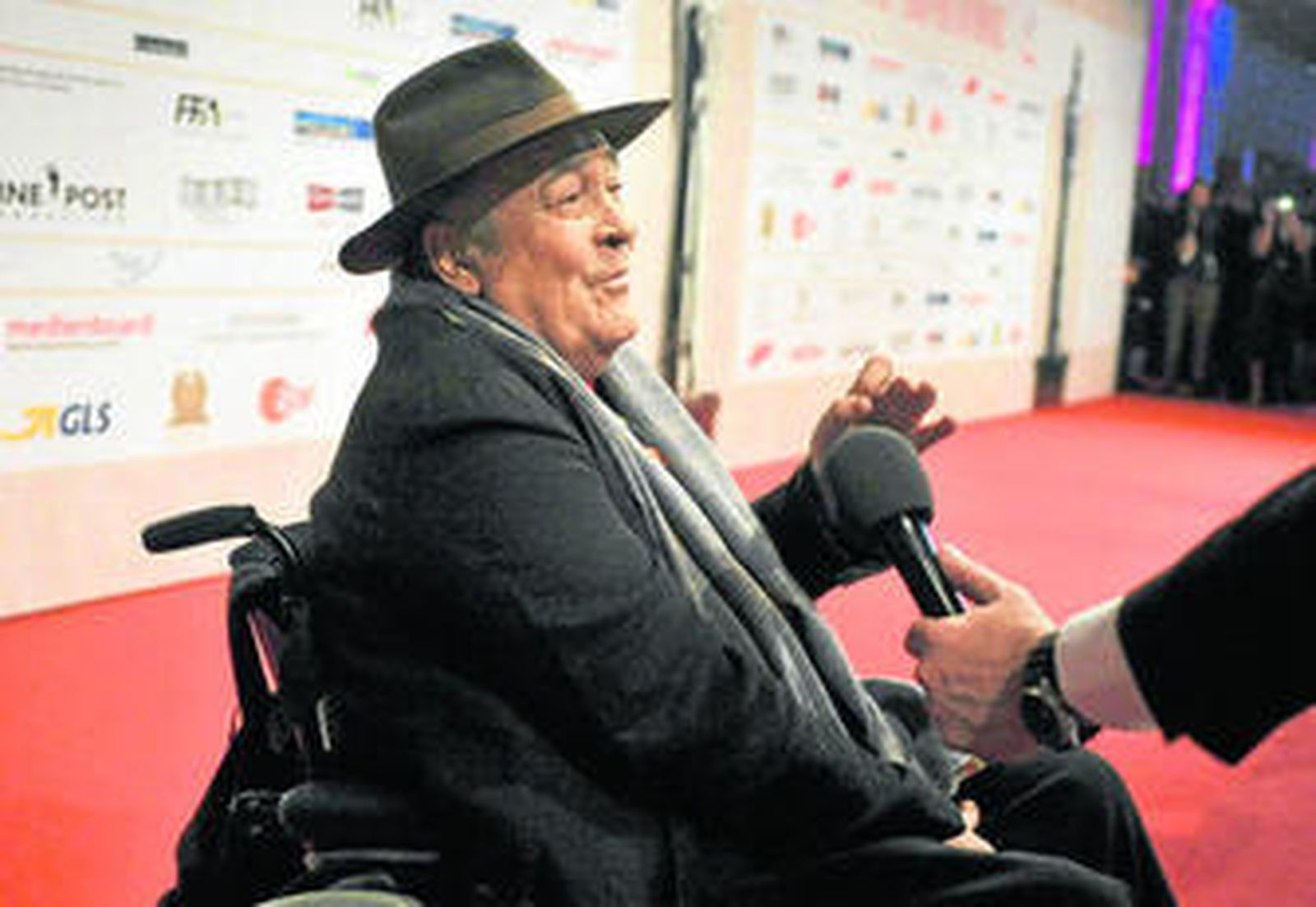 Bertolucci, entrevistado momentos antes del inicio de la ceremonia.