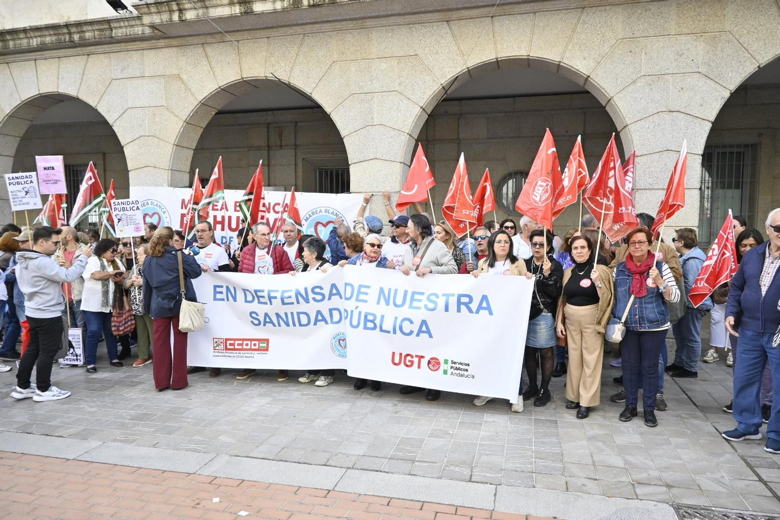 Imágenes de la concentración por una sanidad pública