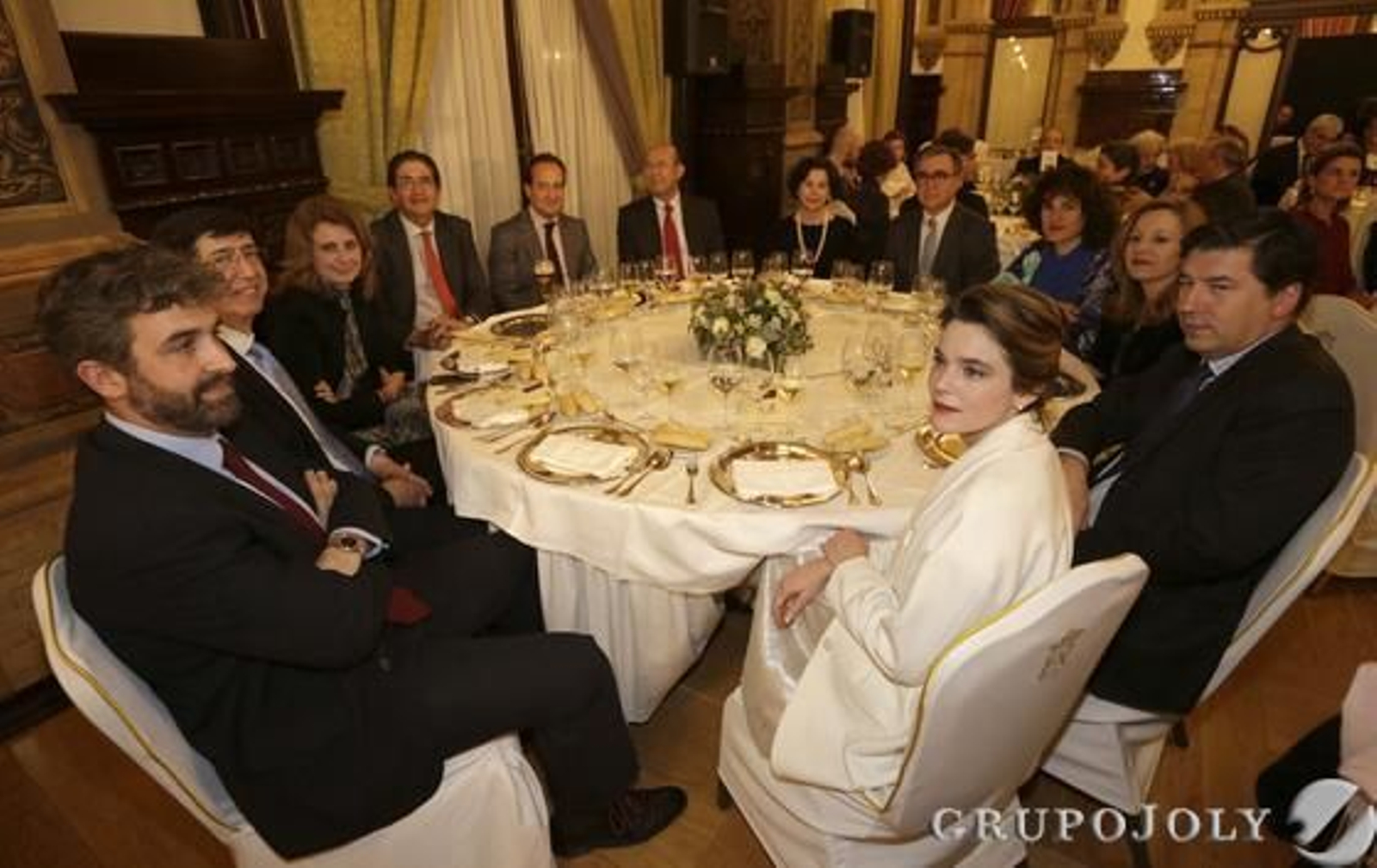 Sebastián Torres, Juan Marín, Celia Díaz, José Joaquín Gallardo, Rafael Bravo, Francisco Ferraro, Pilar Sánchez, Ignacio Martínez, Esther García, Lidia Ferrero, Eduardo Osborne e Isabel Liñán.