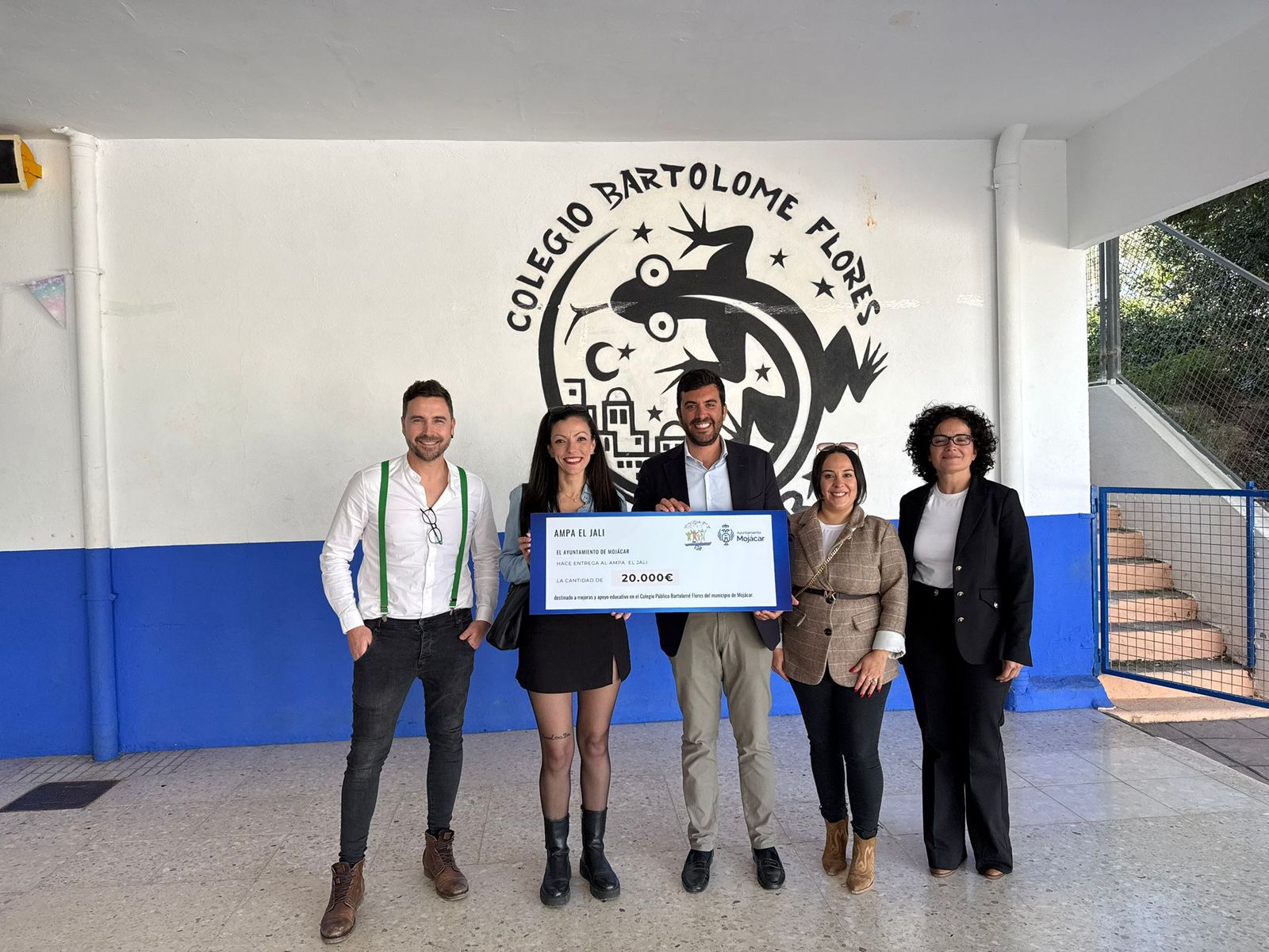 El Ayuntamiento de Mojácar entrega 20.000 euros al AMPA del CEIP Bartolomé Flores.