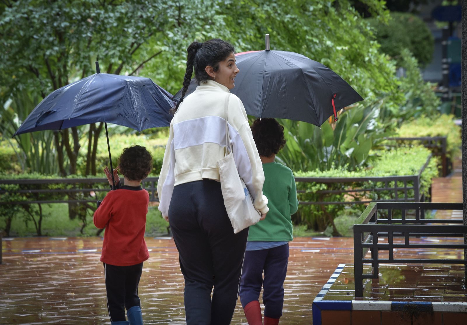 Lluvia en las calles de Sevilla