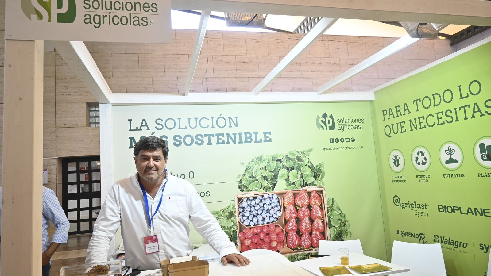 Los Stands participantes en el 8º Congreso Internacional de Frutos Rojos en Huelva