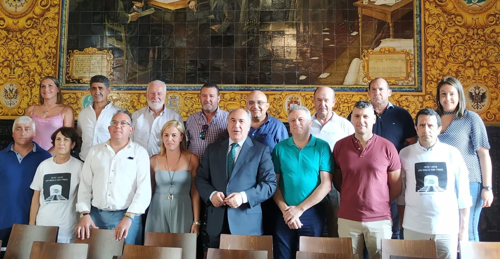 Los alcaldes y representantes firmantes, en el Ayuntamiento de Algeciras