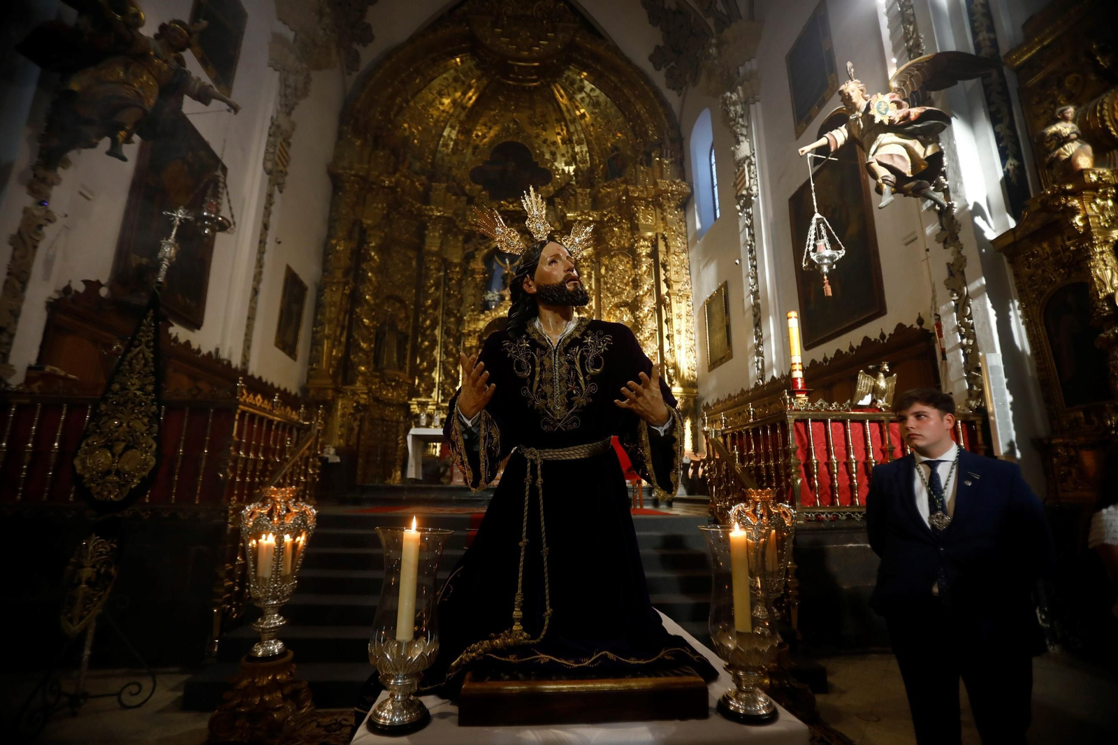 Las mejores fotos de la veneración al Señor del Huerto de Córdoba tras su restauración