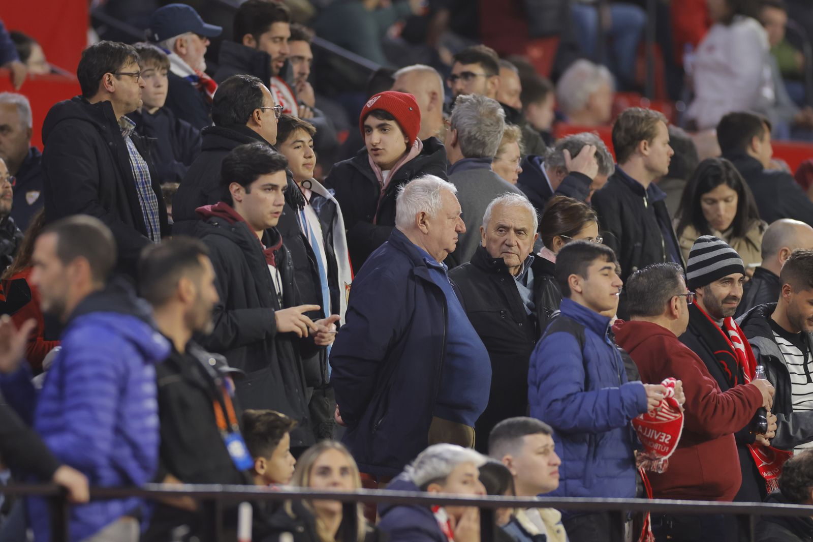 Búscate en las fotos del SEVILLA FC-PSV EINDHOVEN