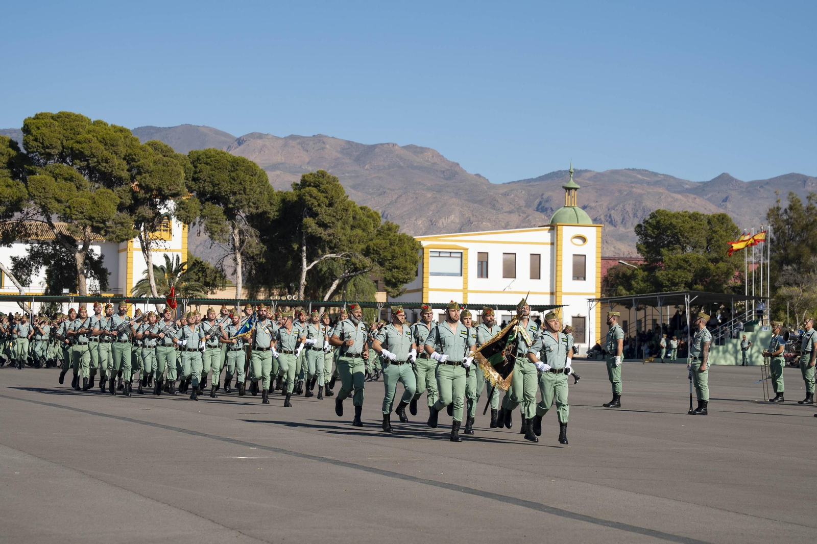 Así conmemora el día de la Inmaculada Concepción la Brigada de la Legión en Almería y despide al contingente que parte a Eslovaquia