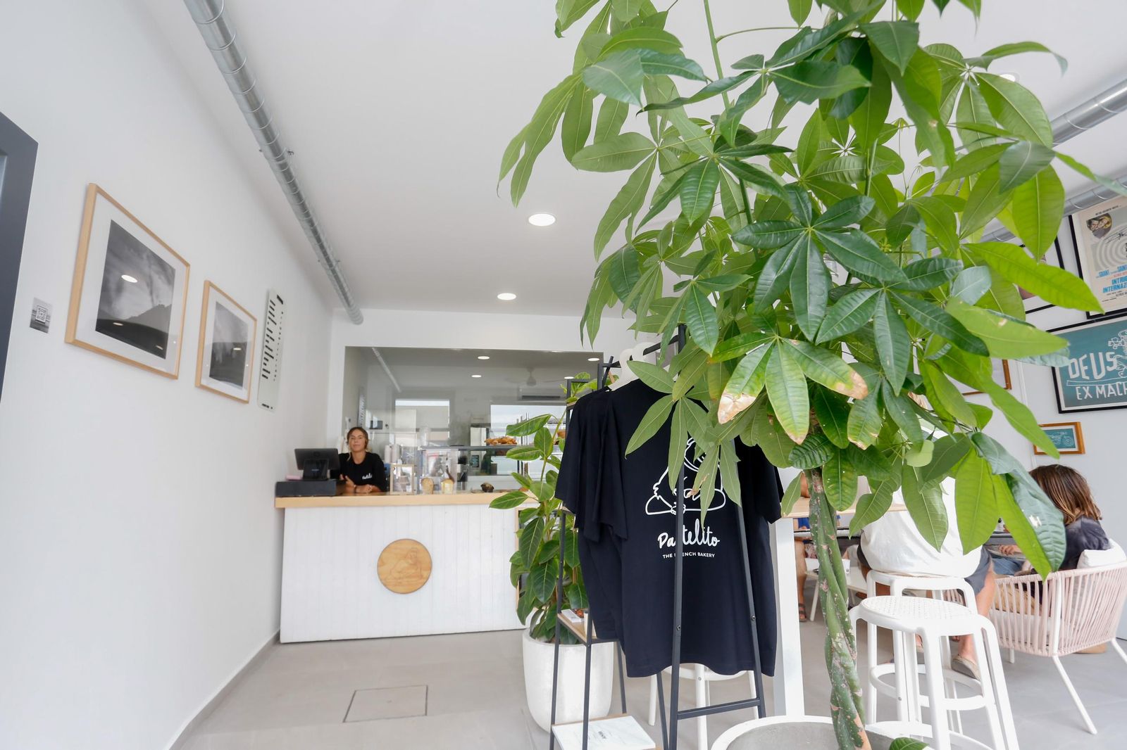 Fotos de una visita a "Pastelito", la nueva panadería y pastelería que triunfa en Tarifa