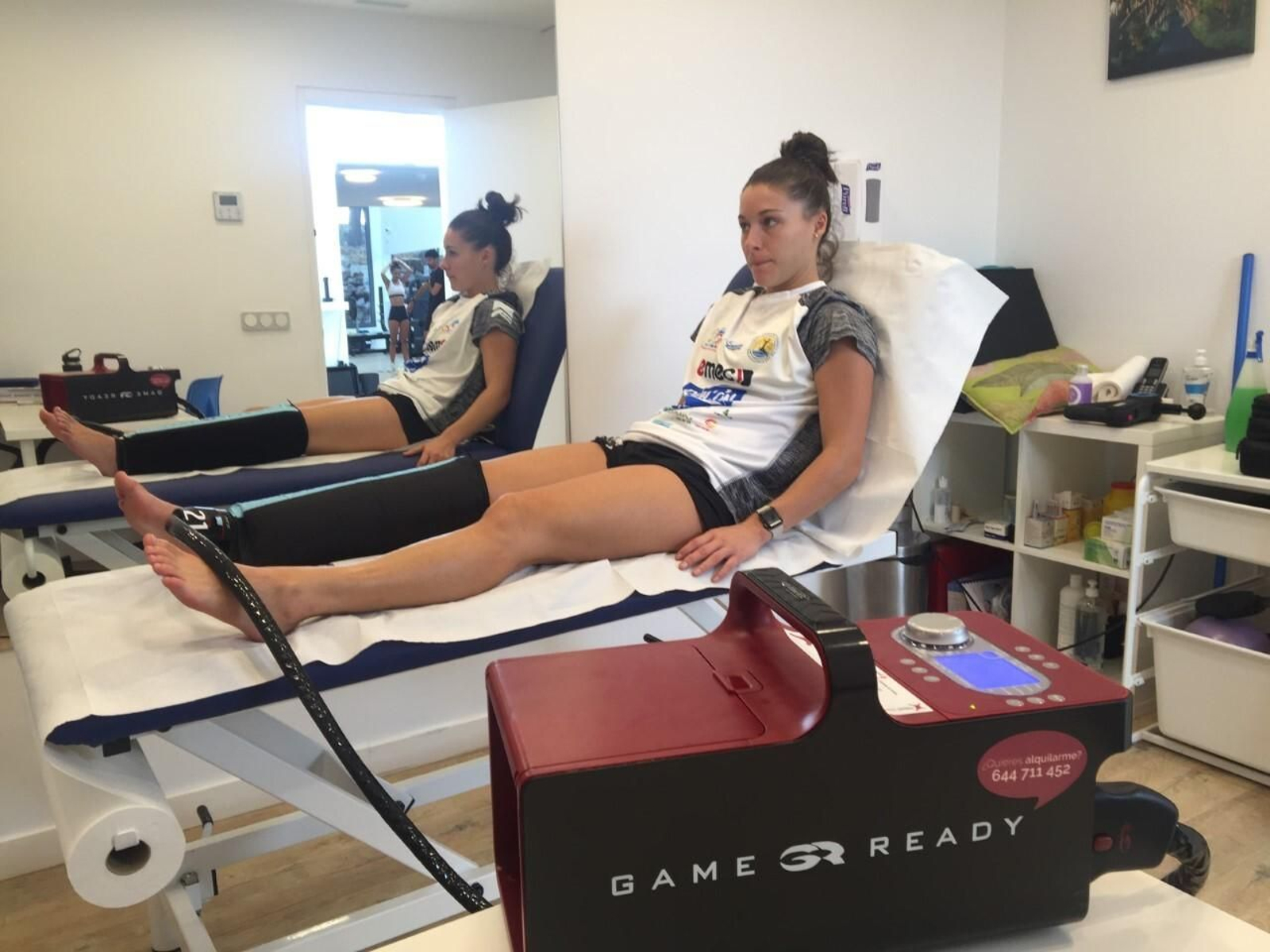 Sole López, con la maquinaria de Iberian Sportech.