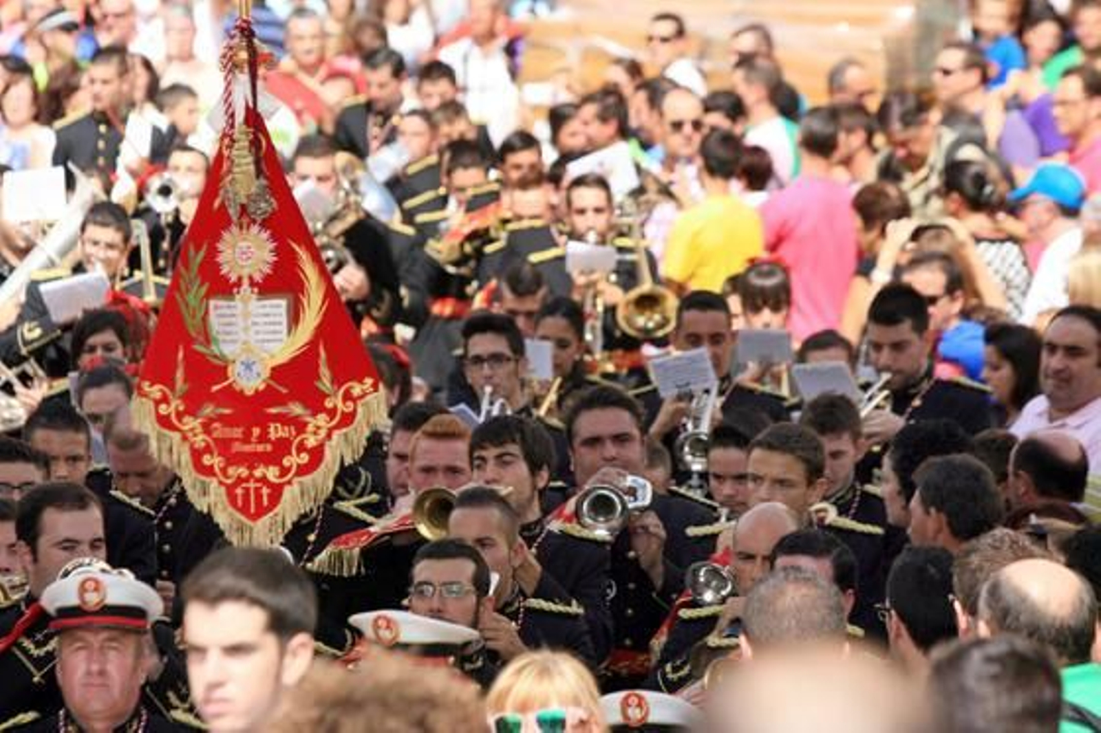 Procesión de bandas.

Foto: O.Barrionuevo