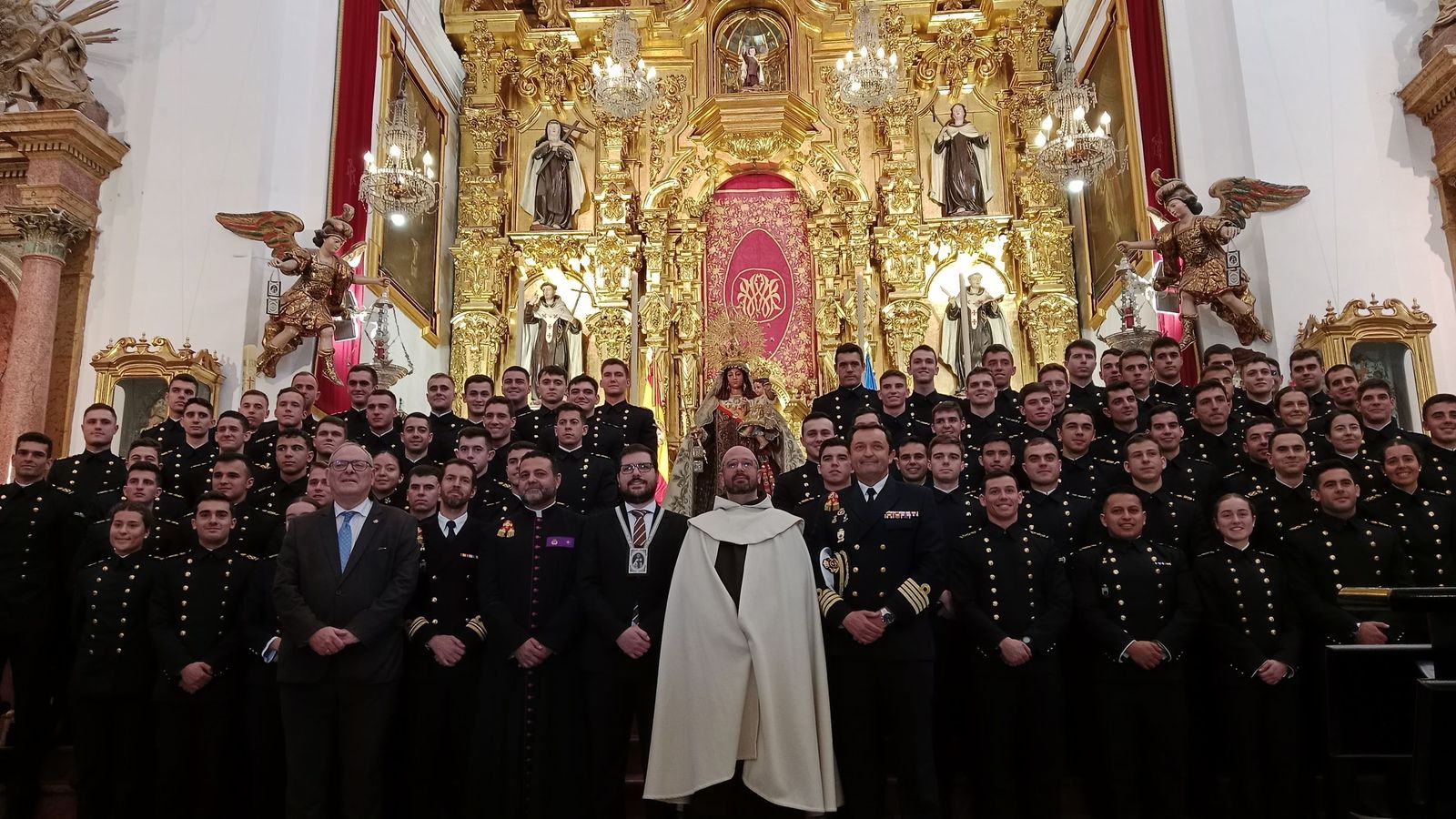 Así ha sido la despedida de los guardiamarinas de la Virgen del Carmen antes de embarcar en el 'Juan Sebastián de Elcano'