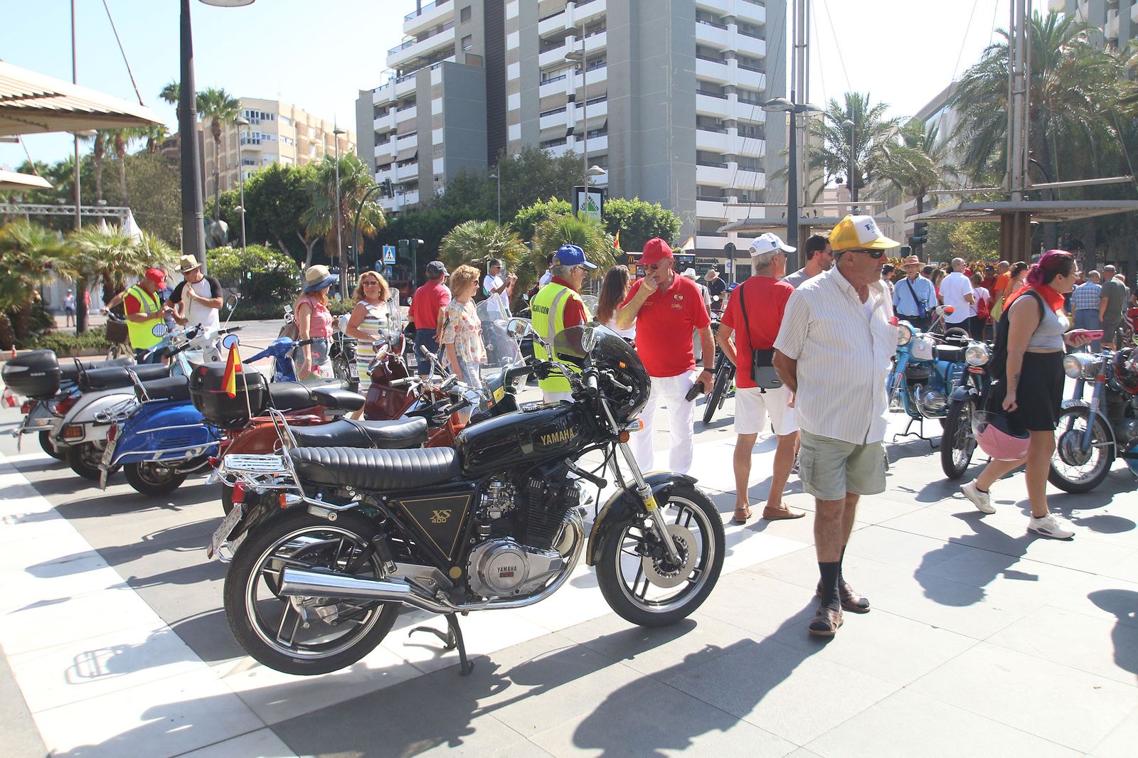 Fotogalería de la exhibición de motos antiguas. Feria Almería 2019