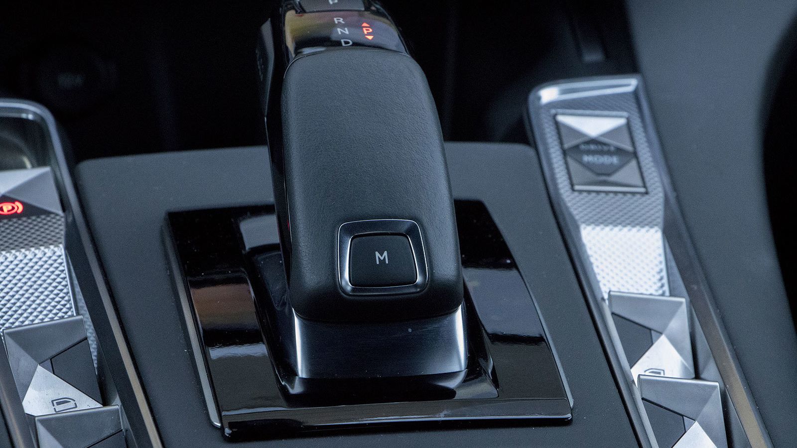 La versión probada contaba con el cambio automático EAT8.