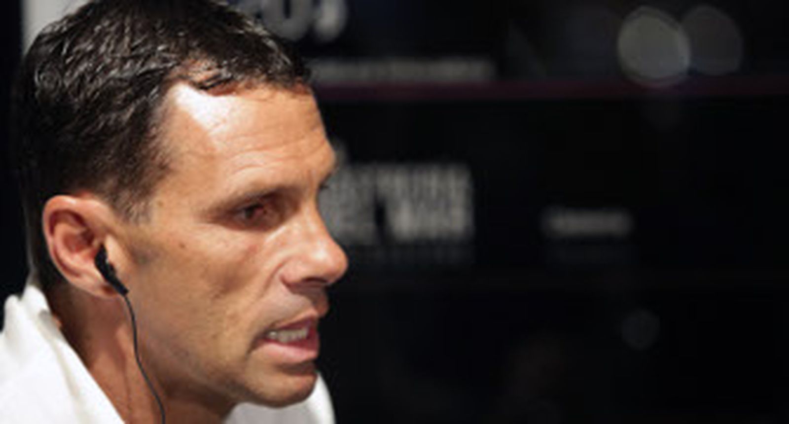 Poyet, en el momento de contestar a una de las preguntas. / M. J. López