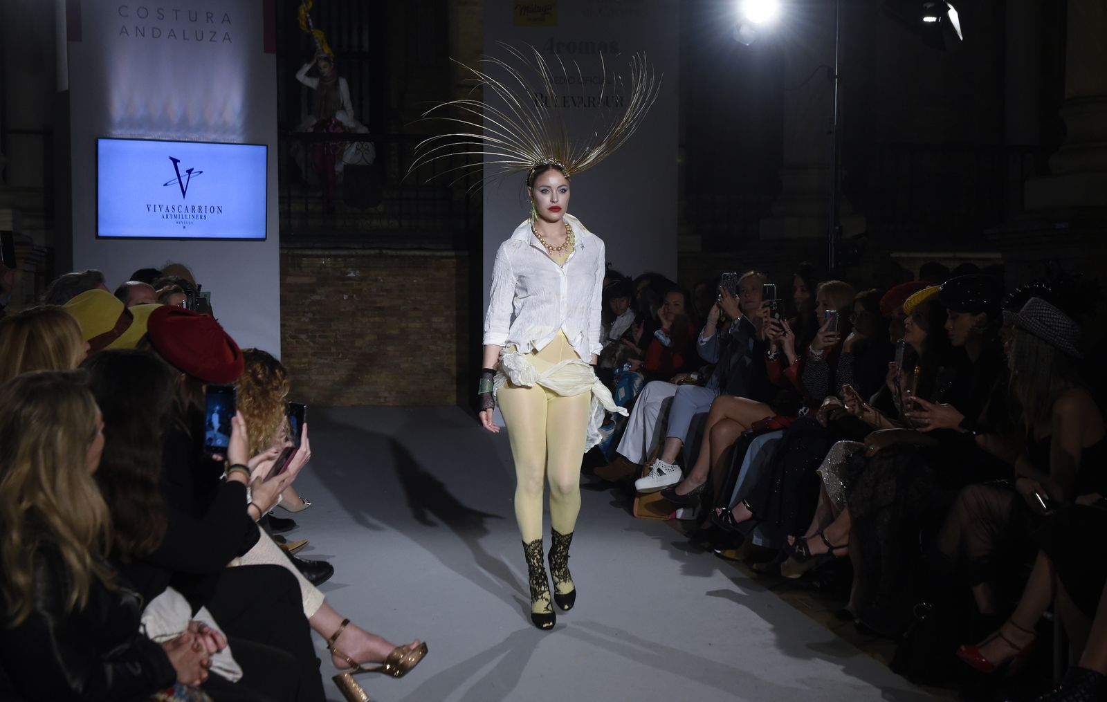 El desfile de Vivascarrión en la pasarela de novia e invitada SIQ 2022, todas las fotos