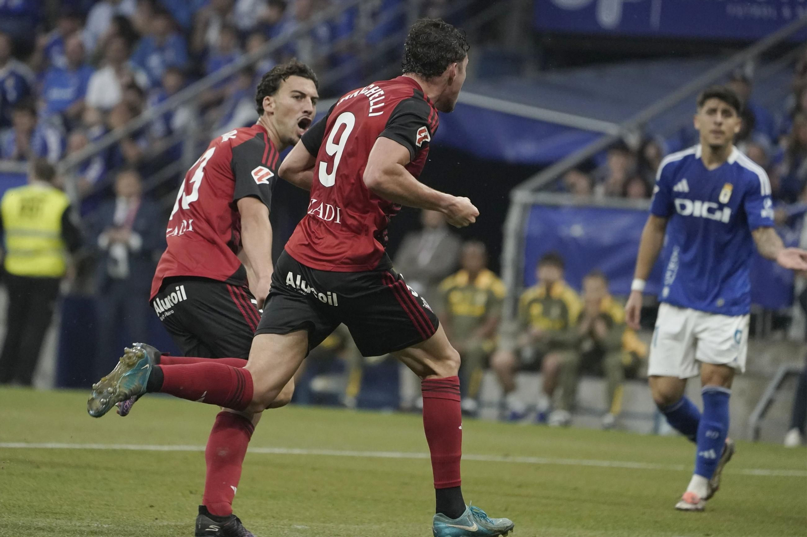 El Mirandés celebra un gol en la eliminatoria de ascenso ante el Oviedo
